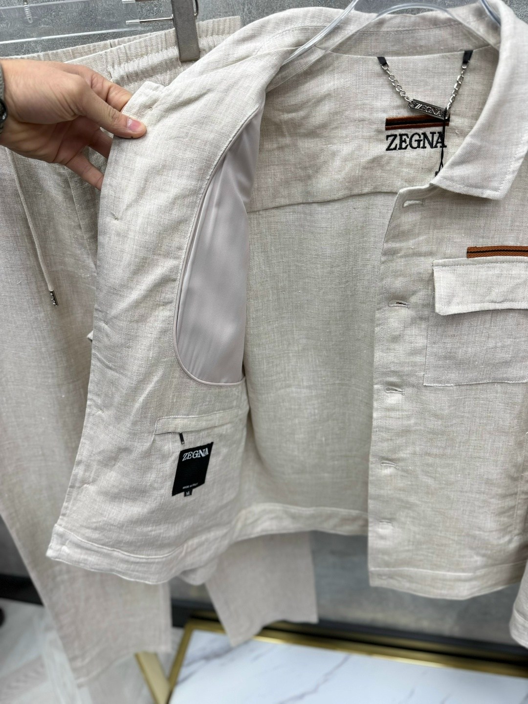 льняной костюм brunello cucinelli,мужской костюм льняной,льняной костюм tom ford,костюм льняной,льняной костюм мужской tom ford