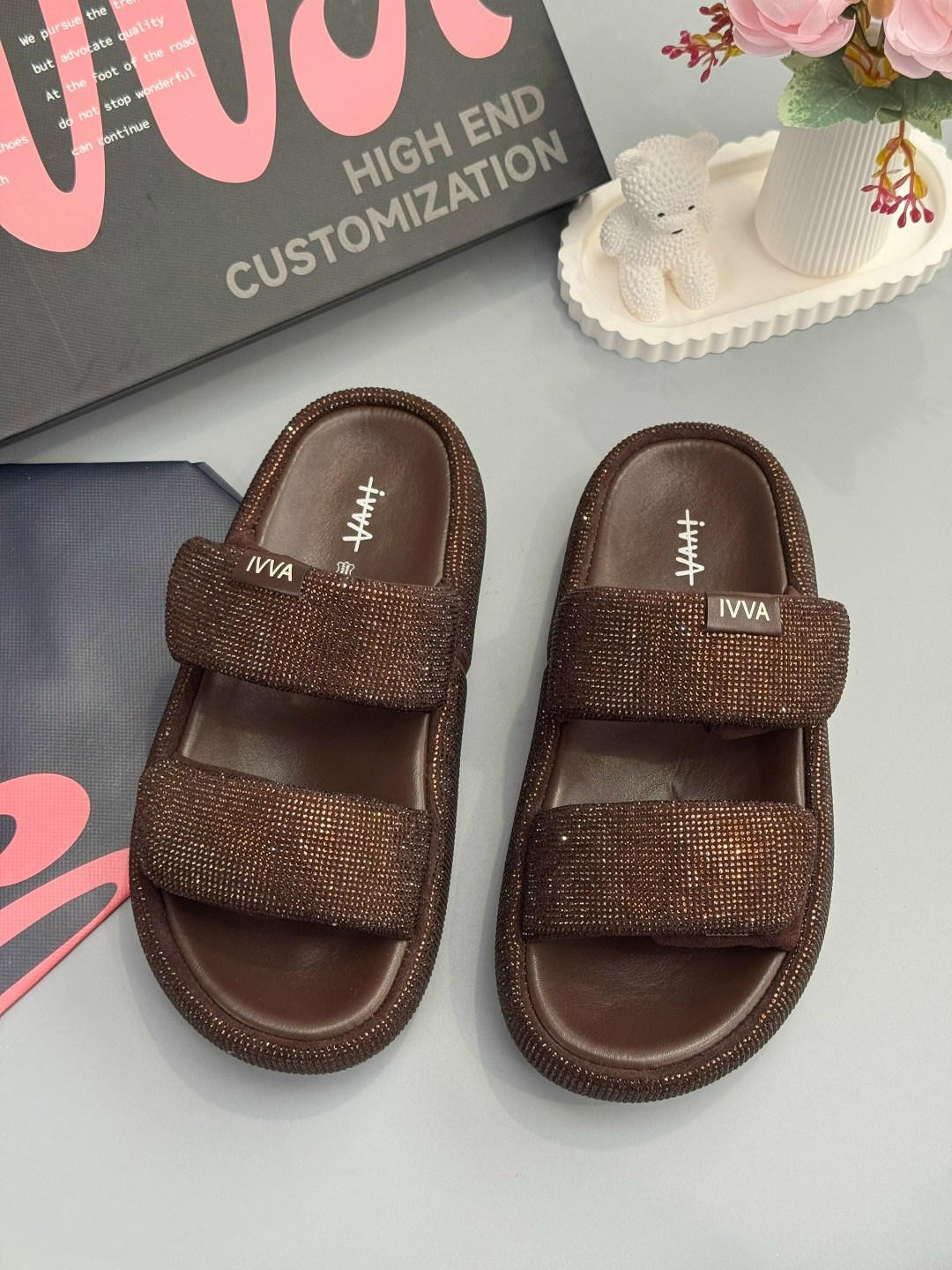 ,женские шлепанцы,шлепки женские, женская,модные тапочки