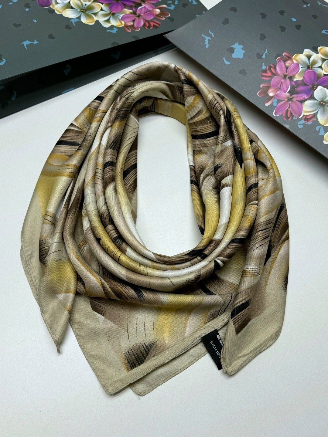 платок шелковый женский,шарф платок шелковый,платки тонки,платки шелковые,платки шарф