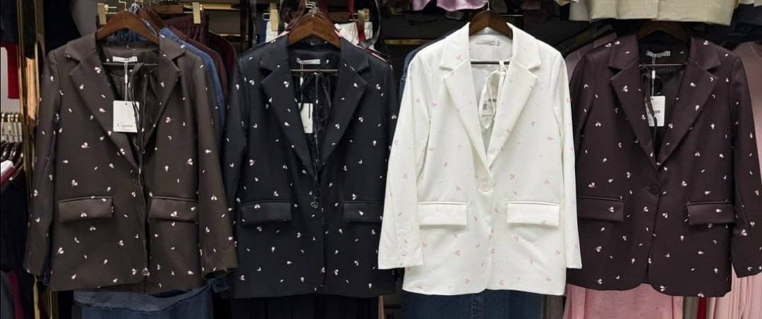 жакет,жакет двубортный,жакет и брюки,брючный костюм,пиджак и жакет