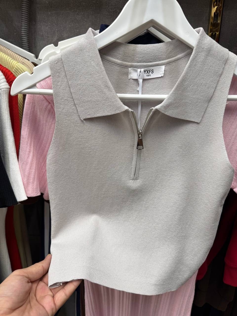 жилет вязаный,женская кофта,женский вязаный жилет,жилет женский,