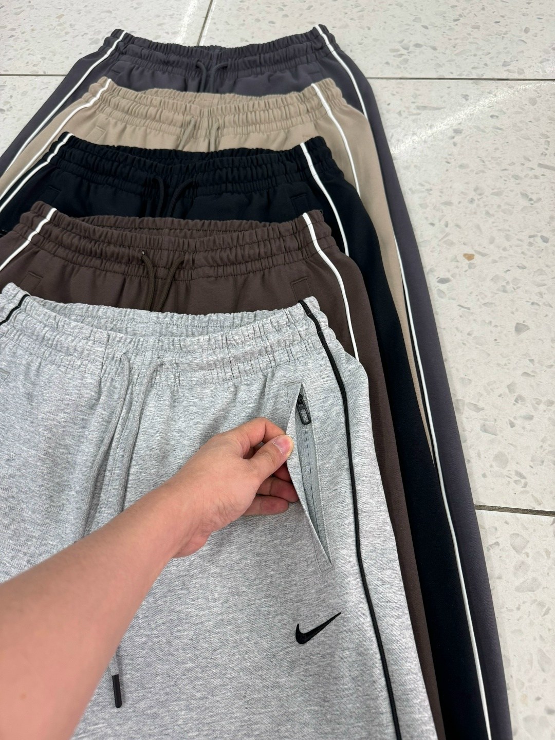 спортивные брюки мужские,мужская мода,спортивные брюки,спортивные костюм,мужские спортивные костюмы