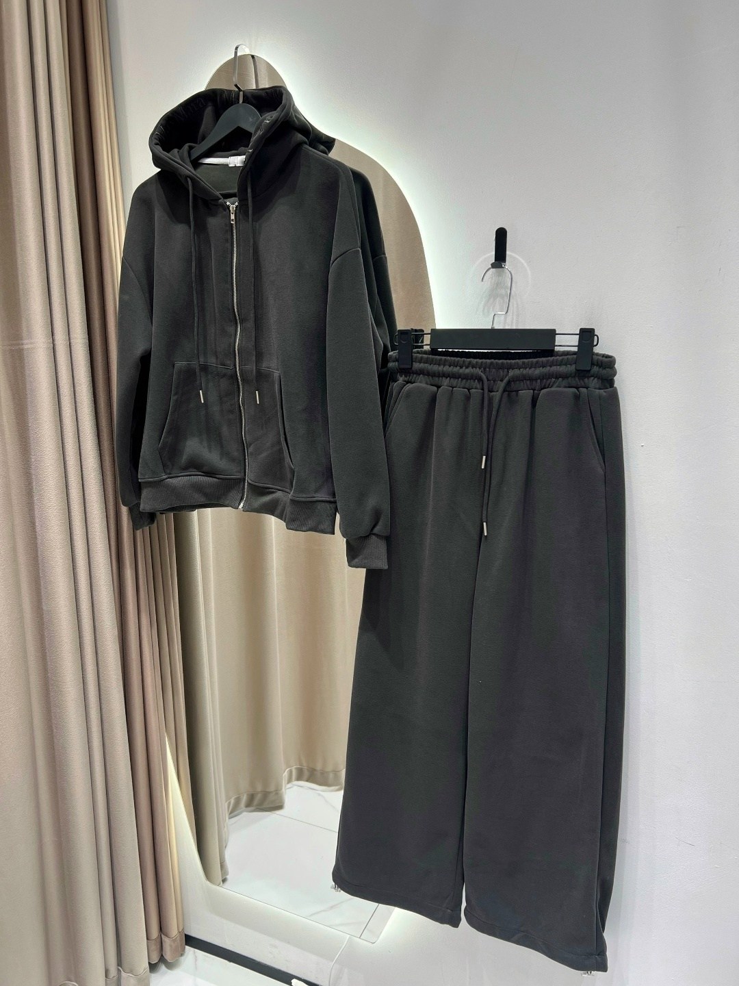 костюм с брюками,велюровый костюм,брючный комплект,брючной костюм,женские костюмы