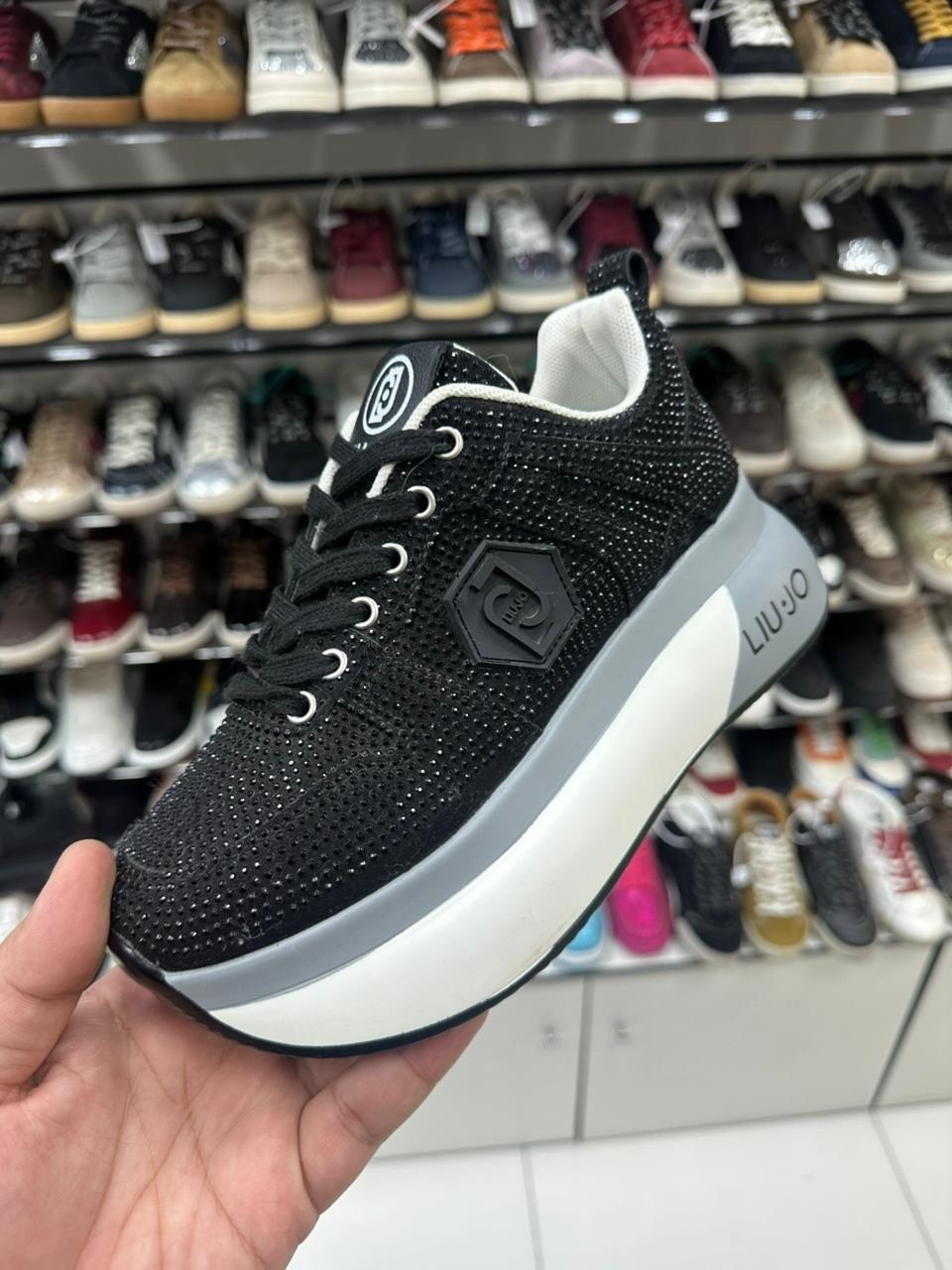 ,кроссовки женские liu jo,женские кроссовки,кроссовки liu jo,черные кроссовки