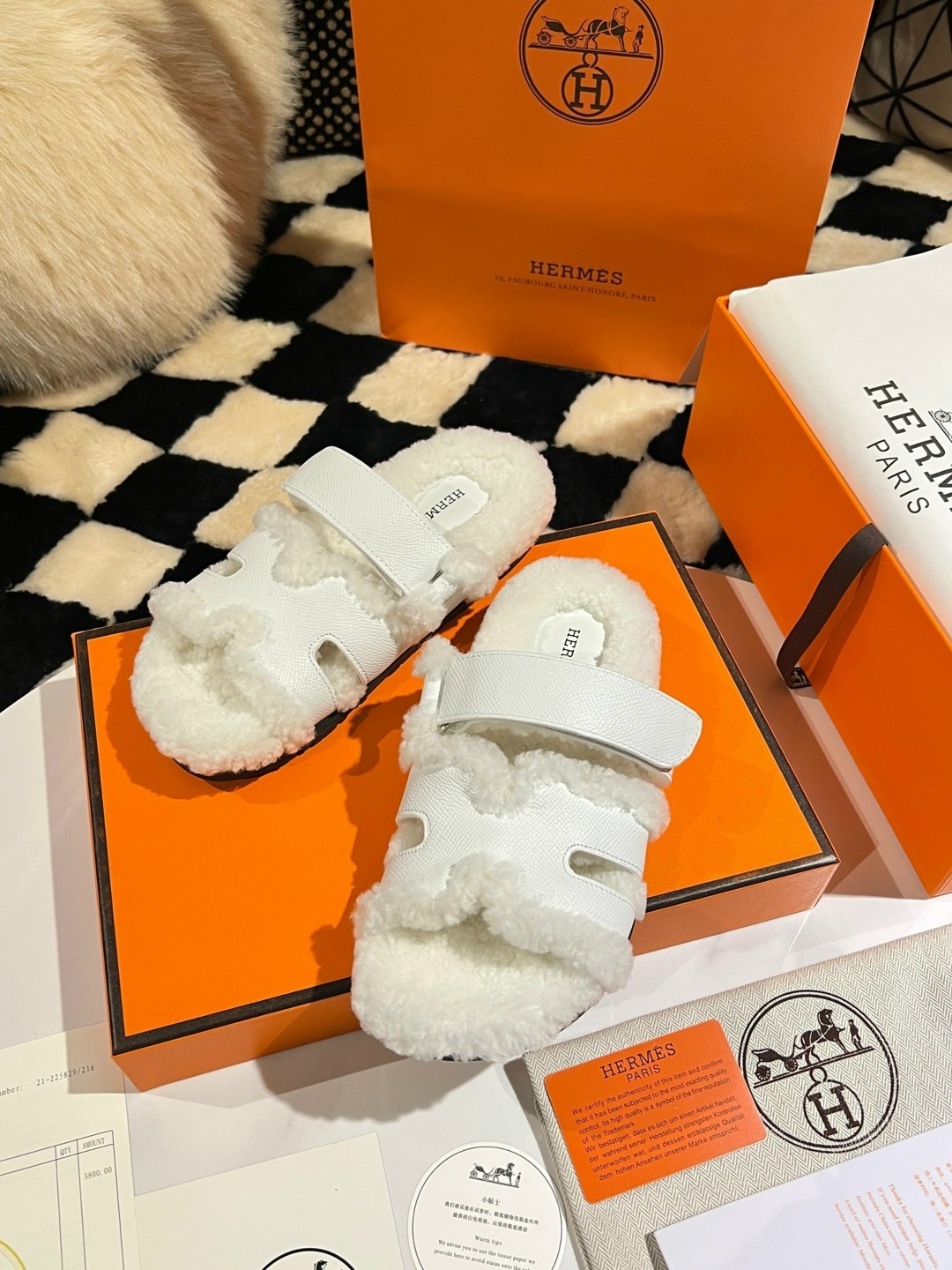 тапочки hermes,тапочки модные,шлепки меховые hermes,шлепки меховые hermes premium shoes,