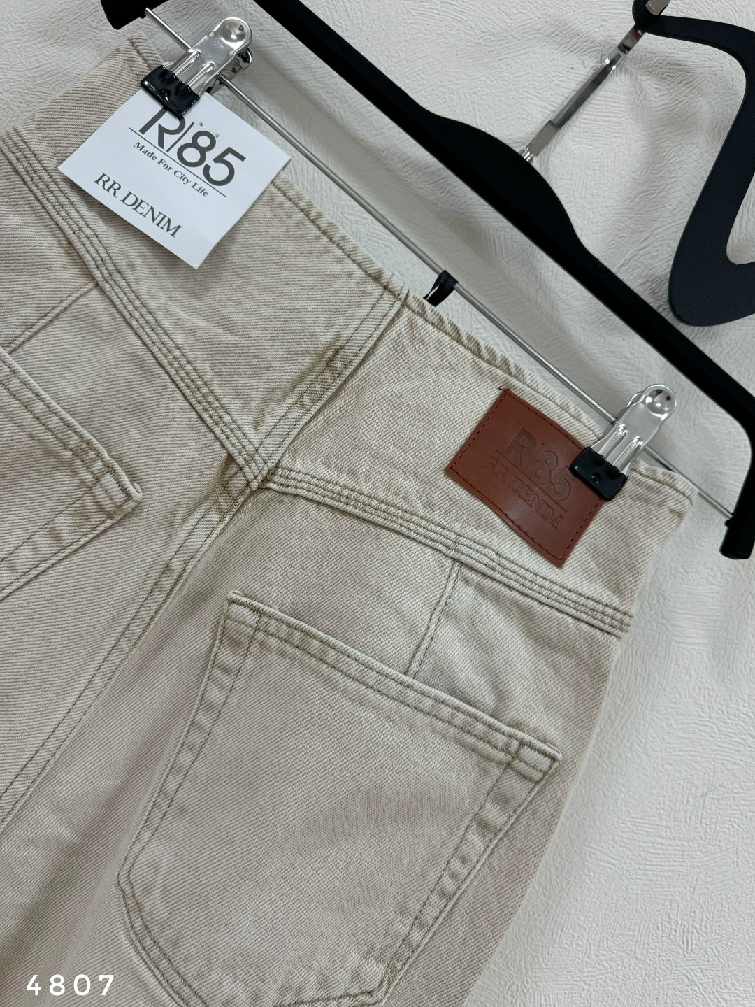 одежда кэжуал,белые джинсы,одежда в стиле,мода модная