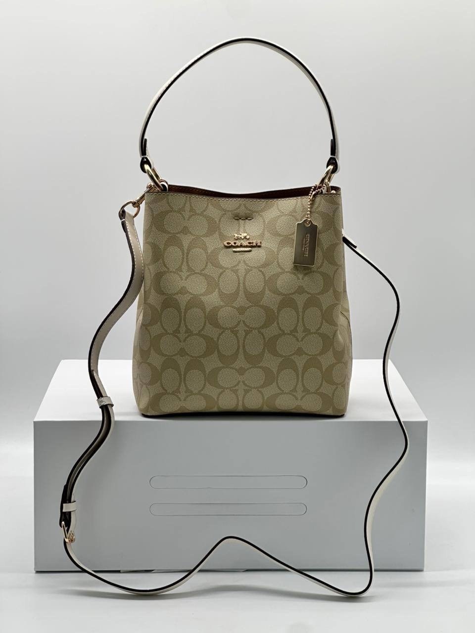 coach сумка,coach сумка женская,сумка,брендовая сумка через плечо coach,сумка шоппер через плечо coach