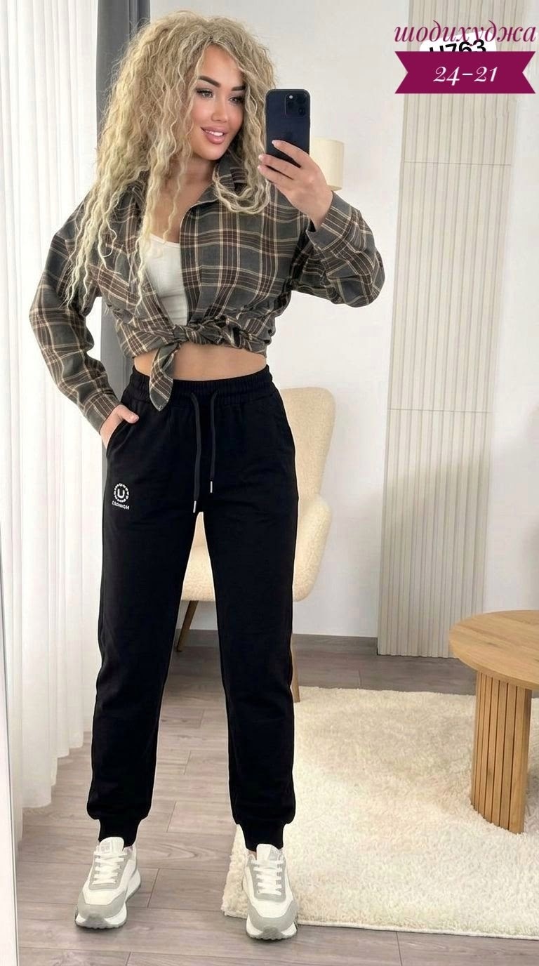 спортивный женский костюм,стильные костюмы,женские костюмы,костюм спортивные женские костюмы,модный женский костюм