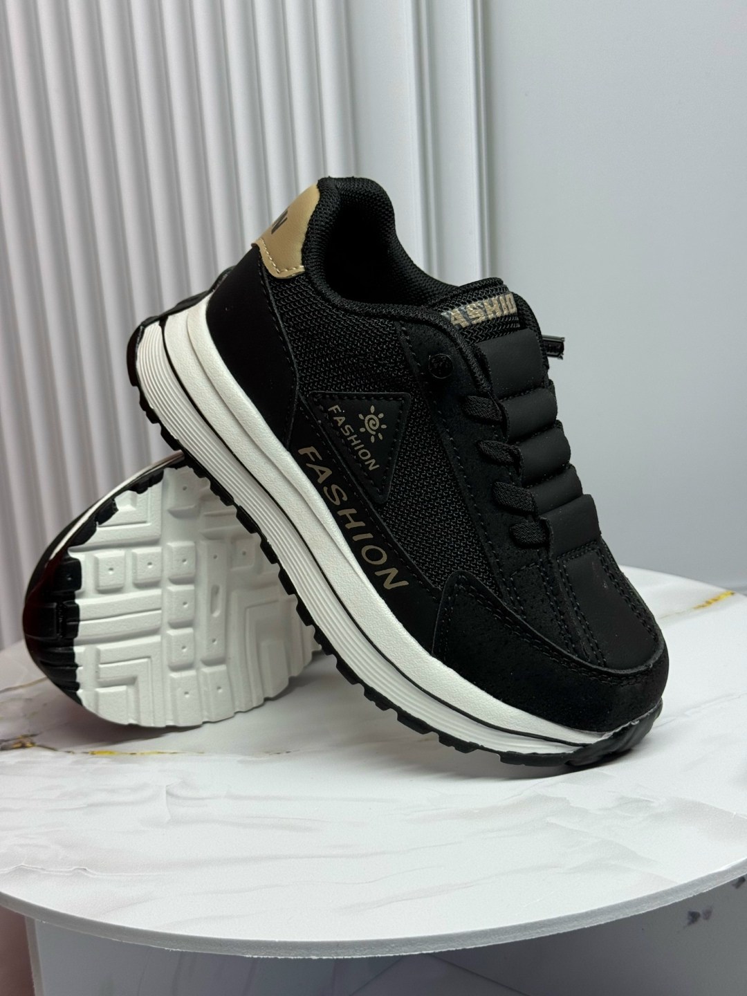 кроссовки женскиe,,кроссовки женские на платформе,модные кроссовки,кроссовки женские черные