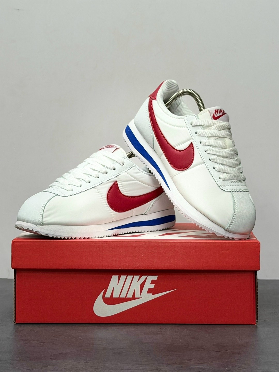 кроссовки nike classic cortez leather,nike cortez classic,nike classic cortez leather,nike cortez forrest gump,кроссовки nike classic cortez