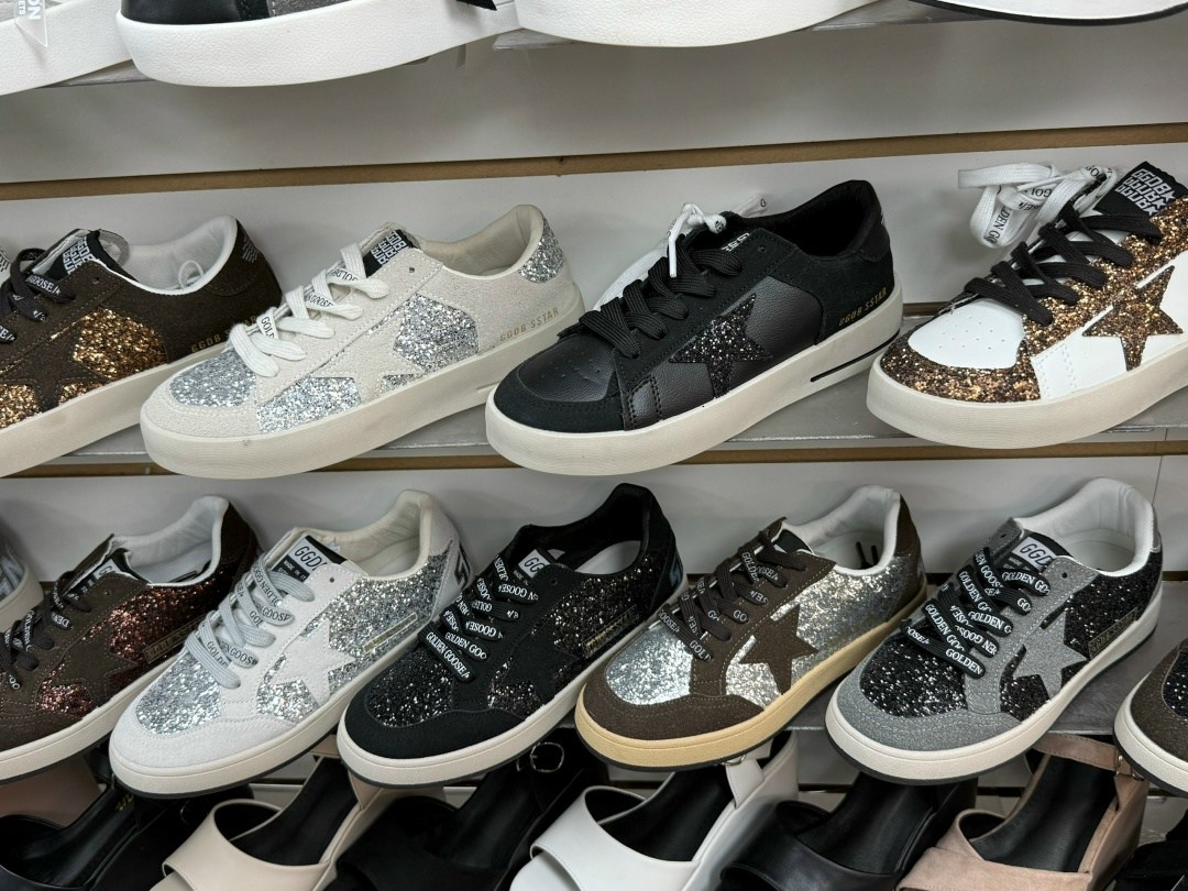 ,женские кроссовки,белые кроссовки,женская ,повседневная