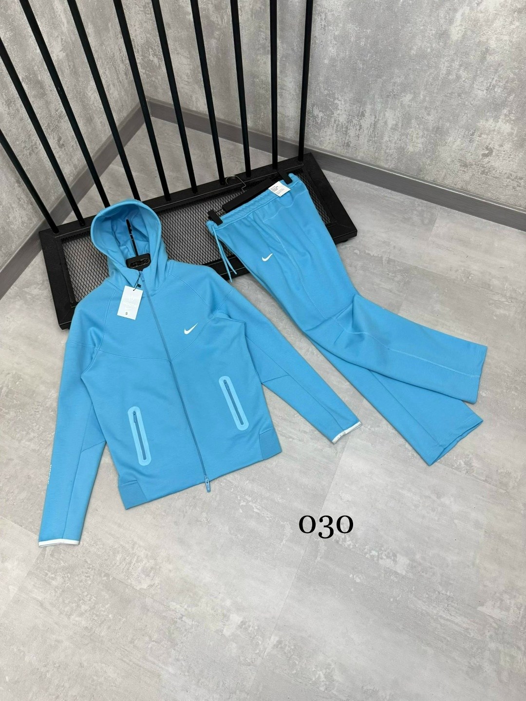 nike tech fleece костюм голубой,спортивные костюмы найк,костюм nike tech fleece nocta голубой,nike tracksuit,спортивные костюмы nike