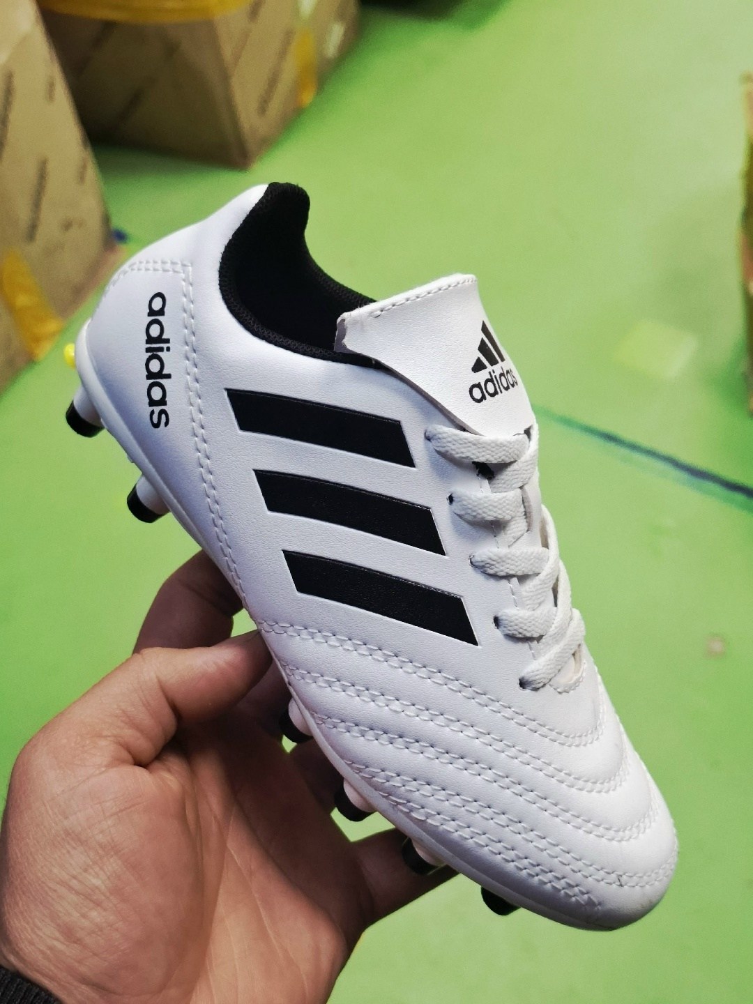 футбольная бутса,футбольная ,сороконожка для футбола,футбольные кроссовки,бутсы