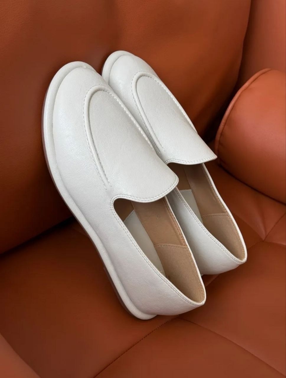 женские лоферы,лоферы белые,лоферы модные,туфли на плоской подошве,женская