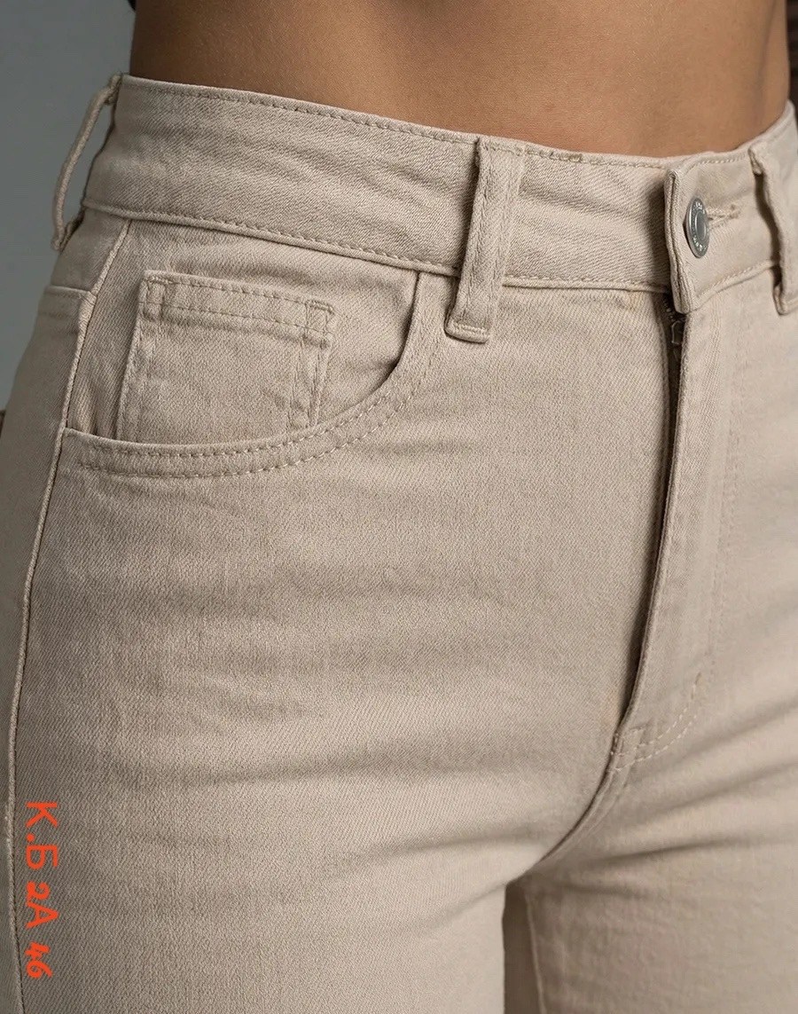 бежевые джинсы,расклешенные брюки,бежевые джинсы женские,женские джинсы клеш,женские джинсы