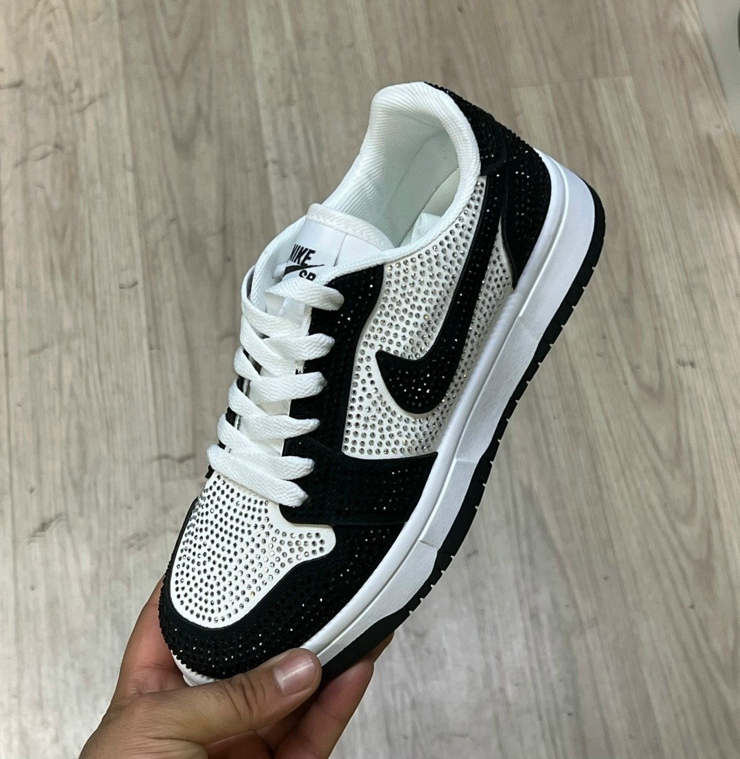 кроссовки,,кроссовки женскиe,кроссовки унисекс,кроссовки nike