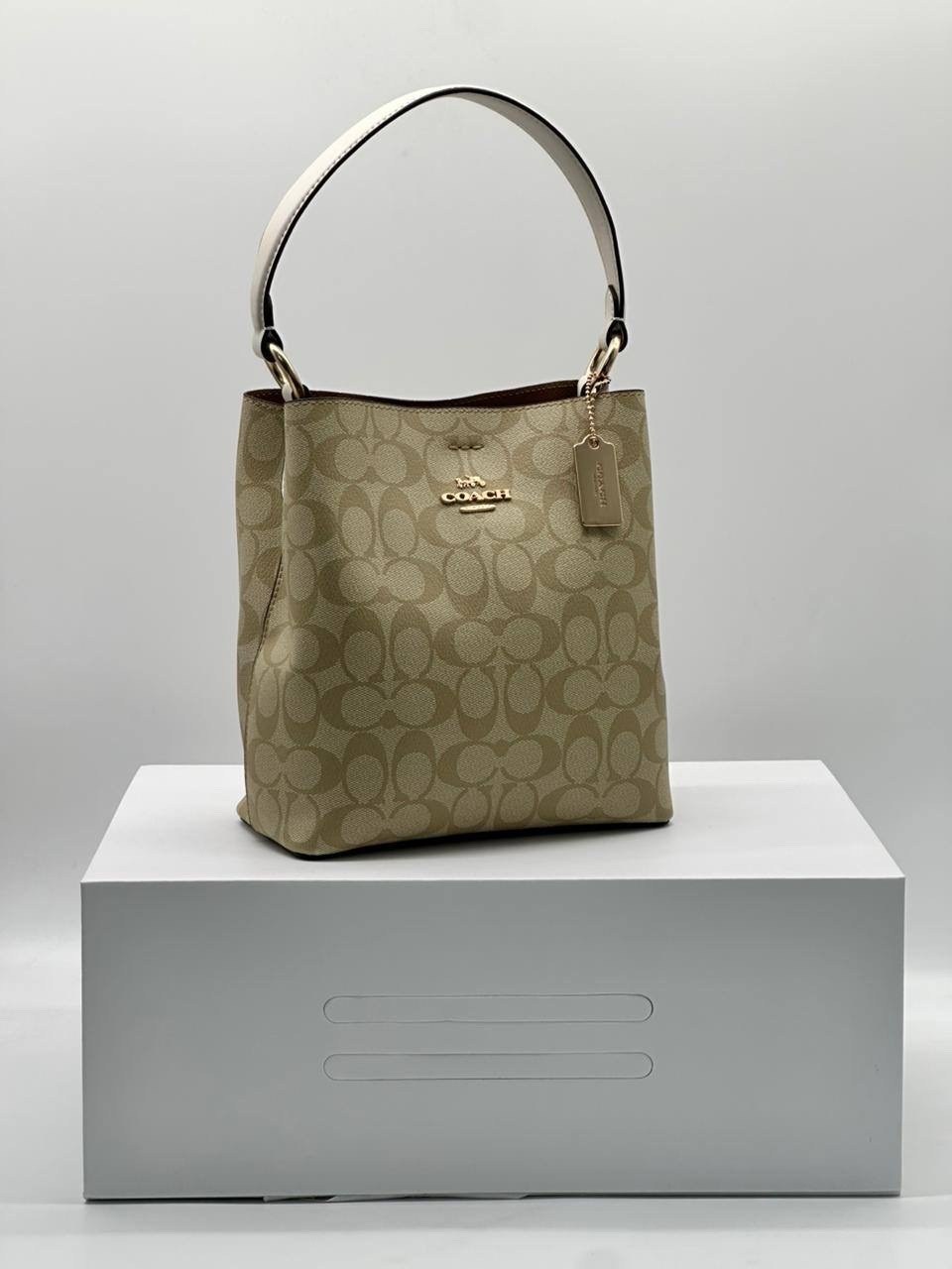 coach сумка,coach сумка женская,сумка,брендовая сумка через плечо coach,сумка шоппер через плечо coach