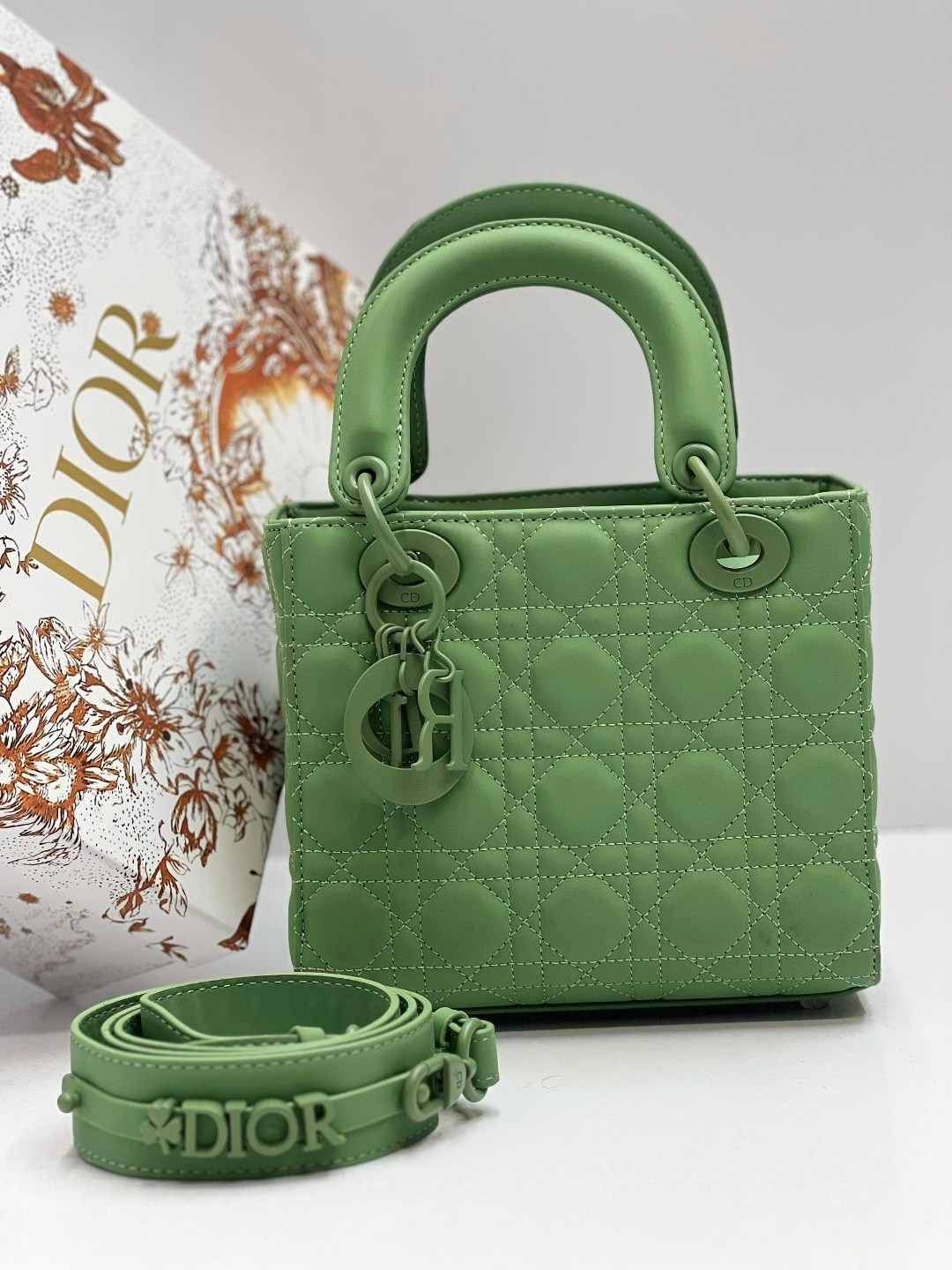 dior сумка,сумка диор,сумочка диор бежевая,сумка dior lady dior my abcdior,сумка леди диор