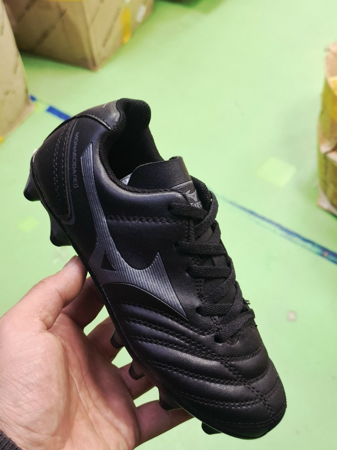 футбольная бутса,футбольная ,сороконожка для футбола,футбольные кроссовки,бутсы