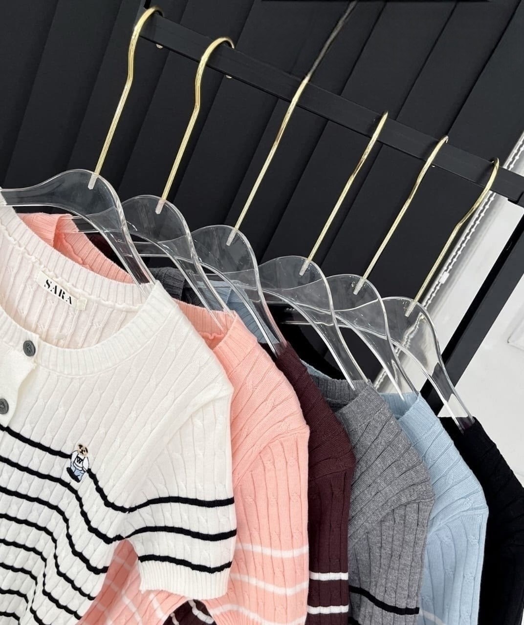 трикотажные костюмы,свитер в полоску,вязаные свитера,трикотажная футболка