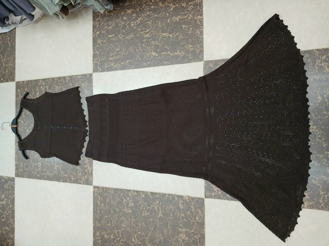 вязаное крючком платье,вязаный костюм с юбкой,вязаная юбка,трикотажные костюмы,ажурное платье