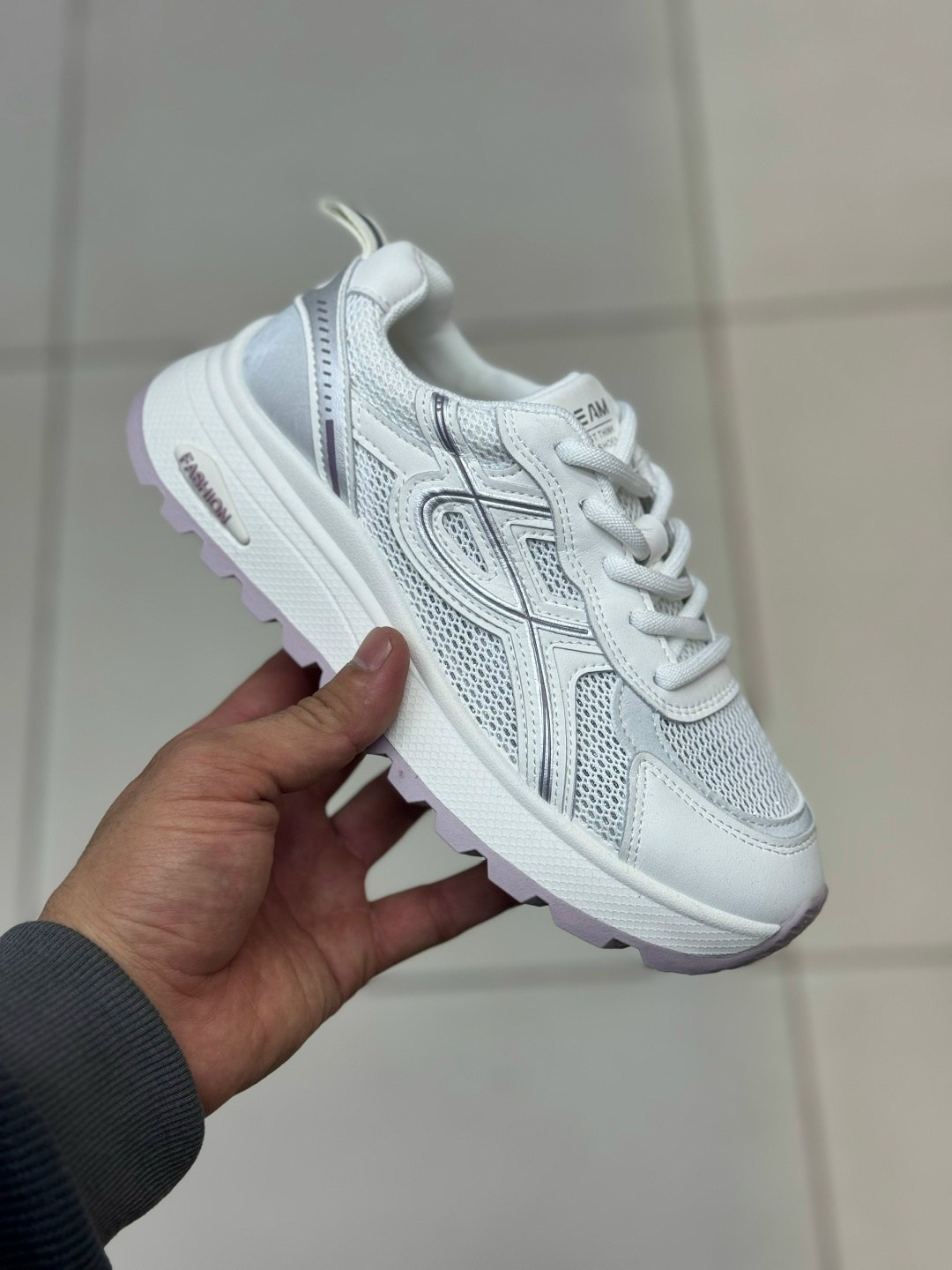 женские кроссовки,кроссовка,кроссовки мужские женские,кроссовки для женщин,