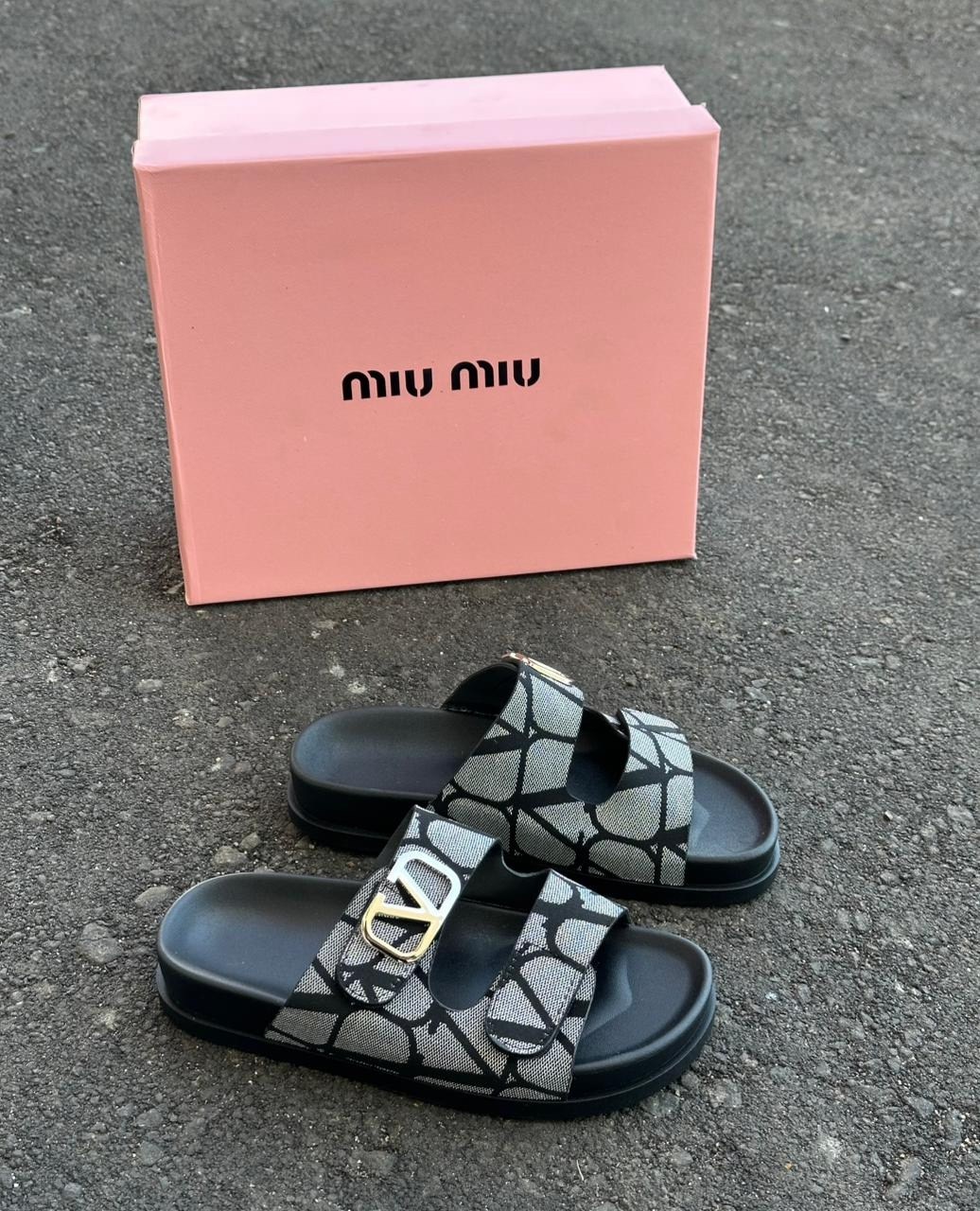 кожаные шлепанцы miu miu,шлепанцы miu miu,шлепки miu miu,,сандалии miu miu