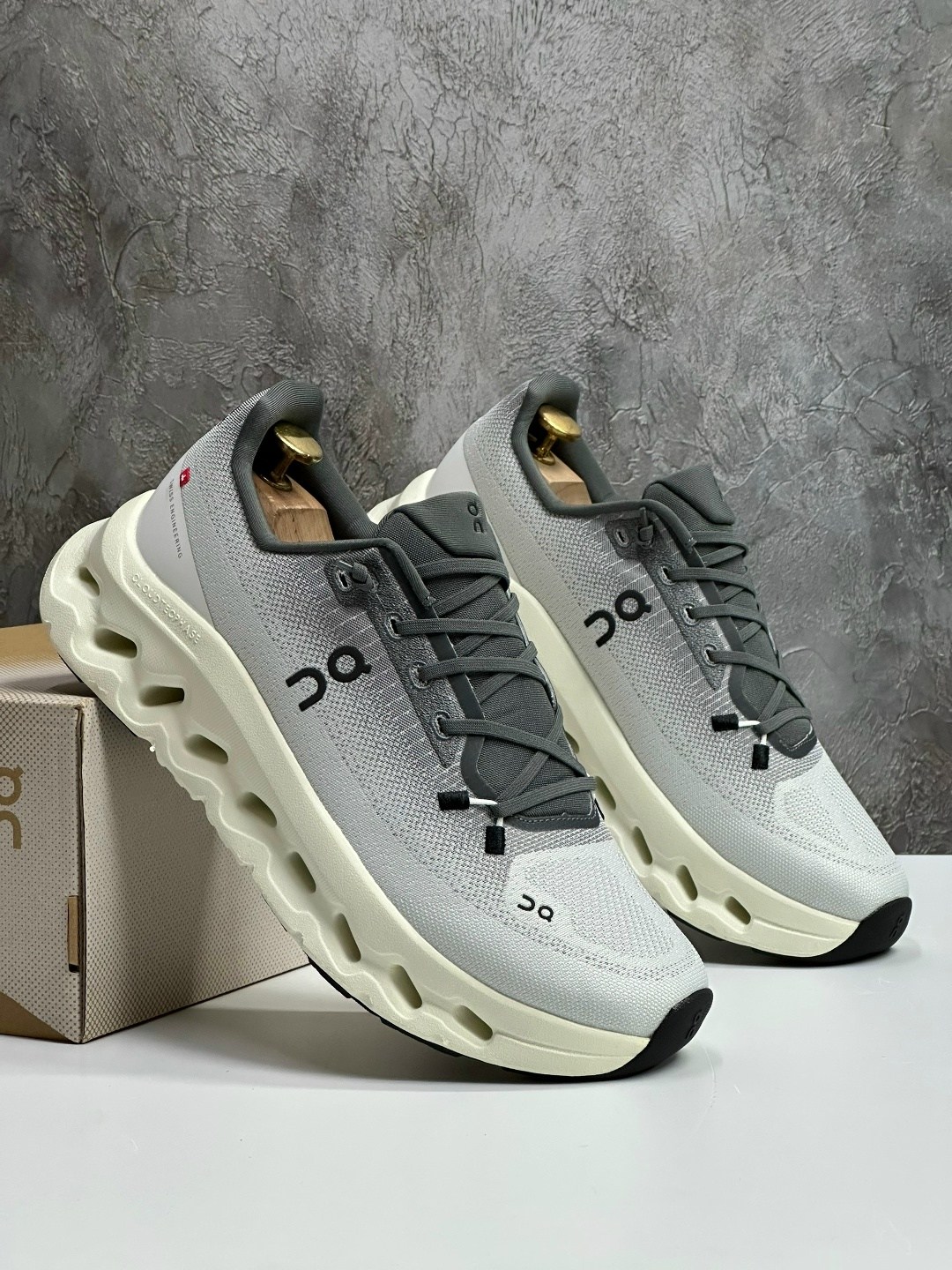 кроссовки on cloudtilt,on running кроссовки cloudtilt rock / sand белый,кроссовки,кроссовки on cloudtilt серебристый серый,