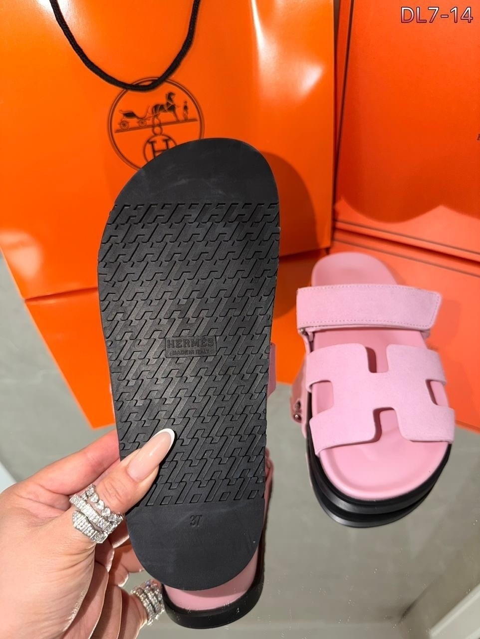 шлепки эрмес,hermes босоножки,тапки гермес женские,шлепки гермес женские 2026,шлепанцы женские