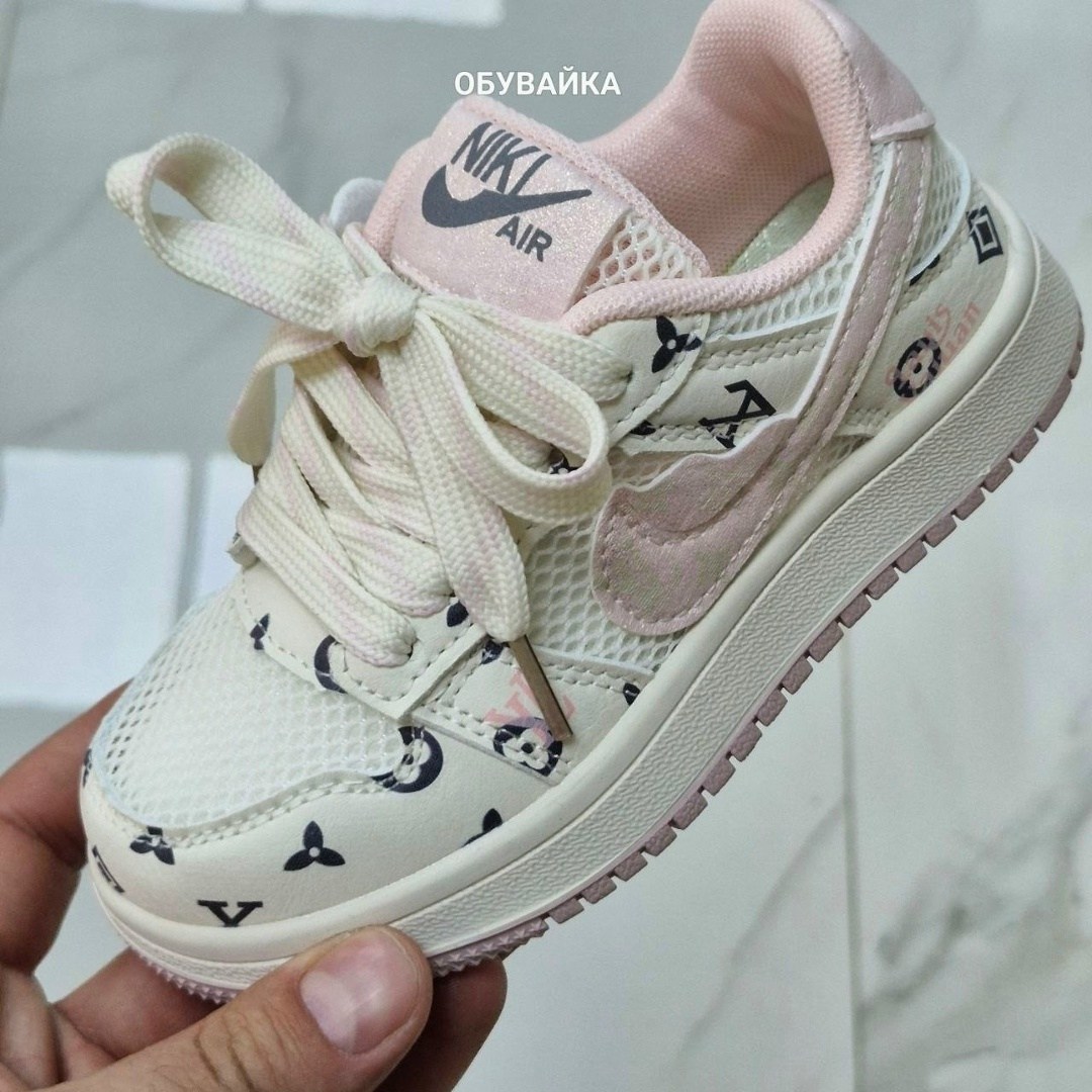 кроссовки,женские кроссовки,кроссовки для девочек,удобные кроссовки,спортивная