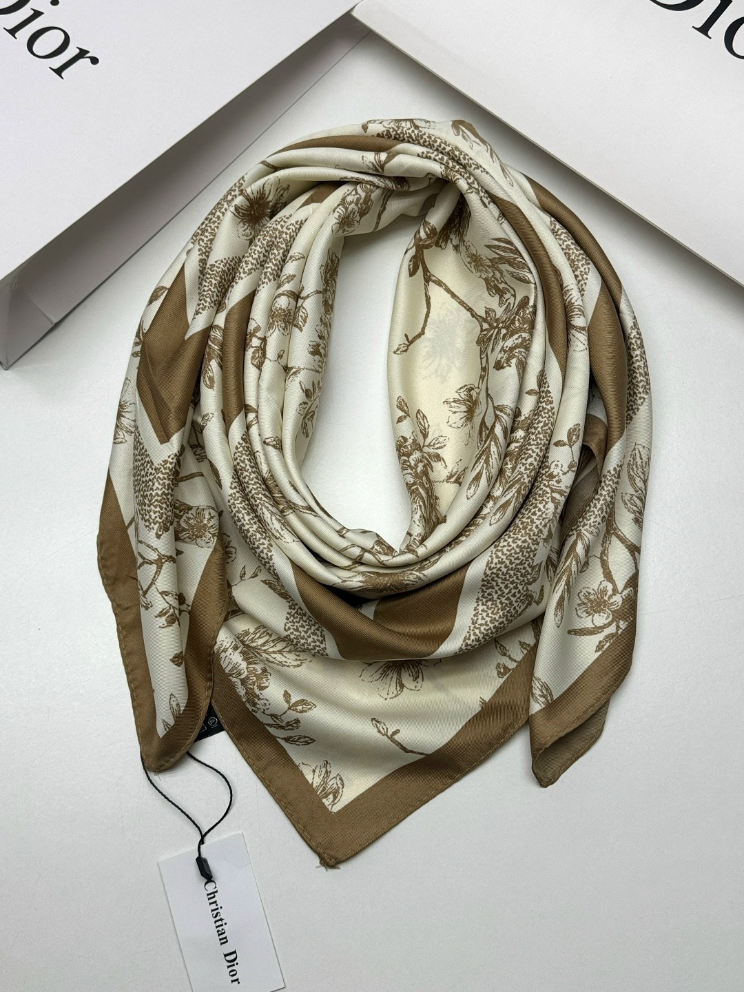 платок шелковый женский,шарф платок шелковый,платки тонки,платки шелковые,платки шарф