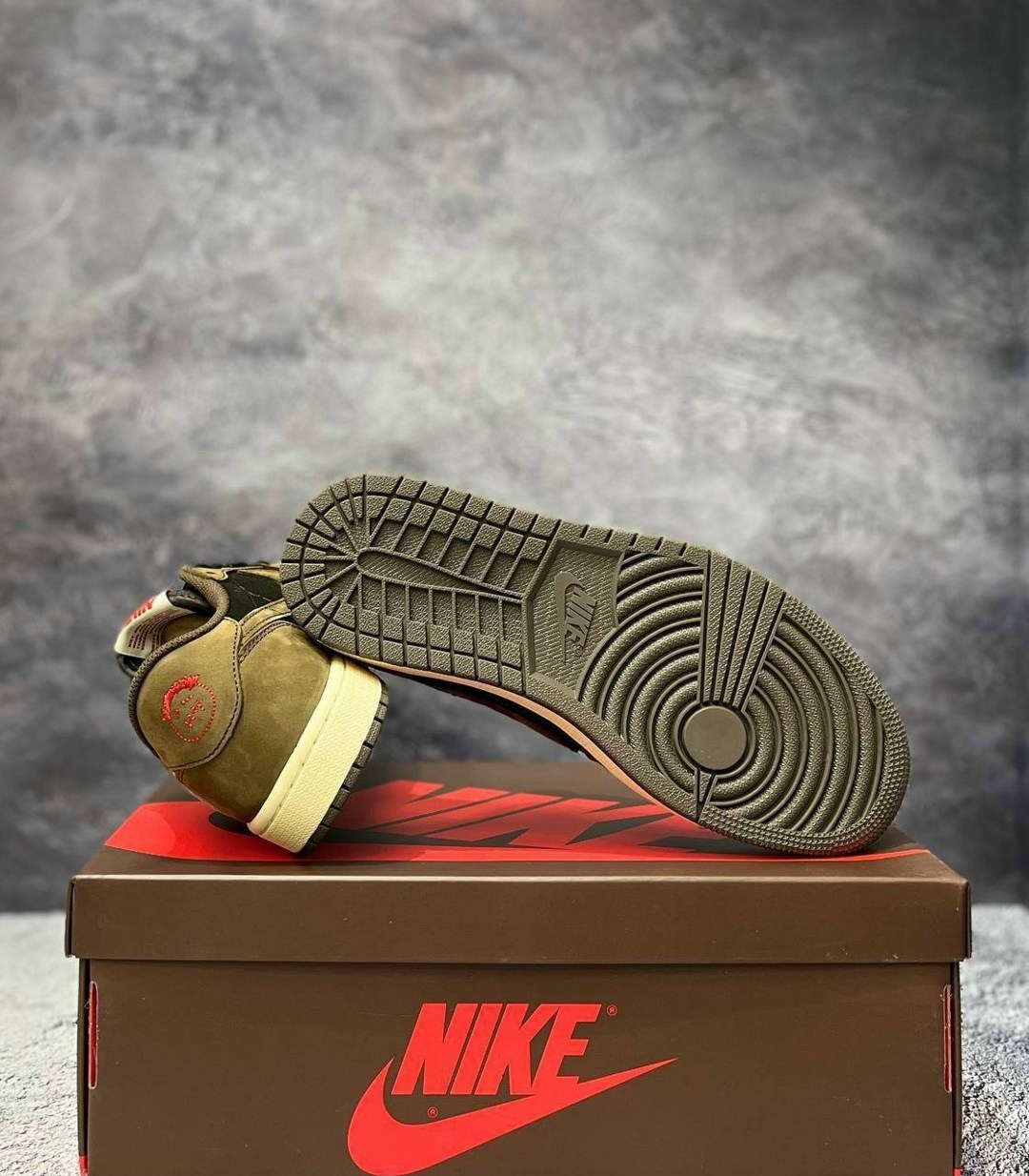 air jordan 1 low travis scott,nike air jordan 1 low travis scott,кроссовки nike travis scott air jordan 1 low,кроссовки travis scott x nike air jordan 1,nike air jordan 1 retro low og sp travis scott