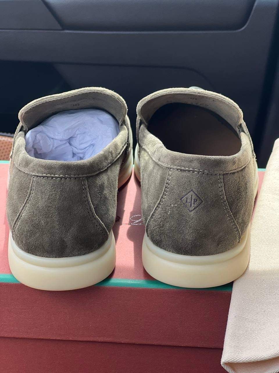 замшевые лоферы loro piana,лоферы женские loro piana,лоферы loro piana,,женские замшевые лоферы loro piana open walk