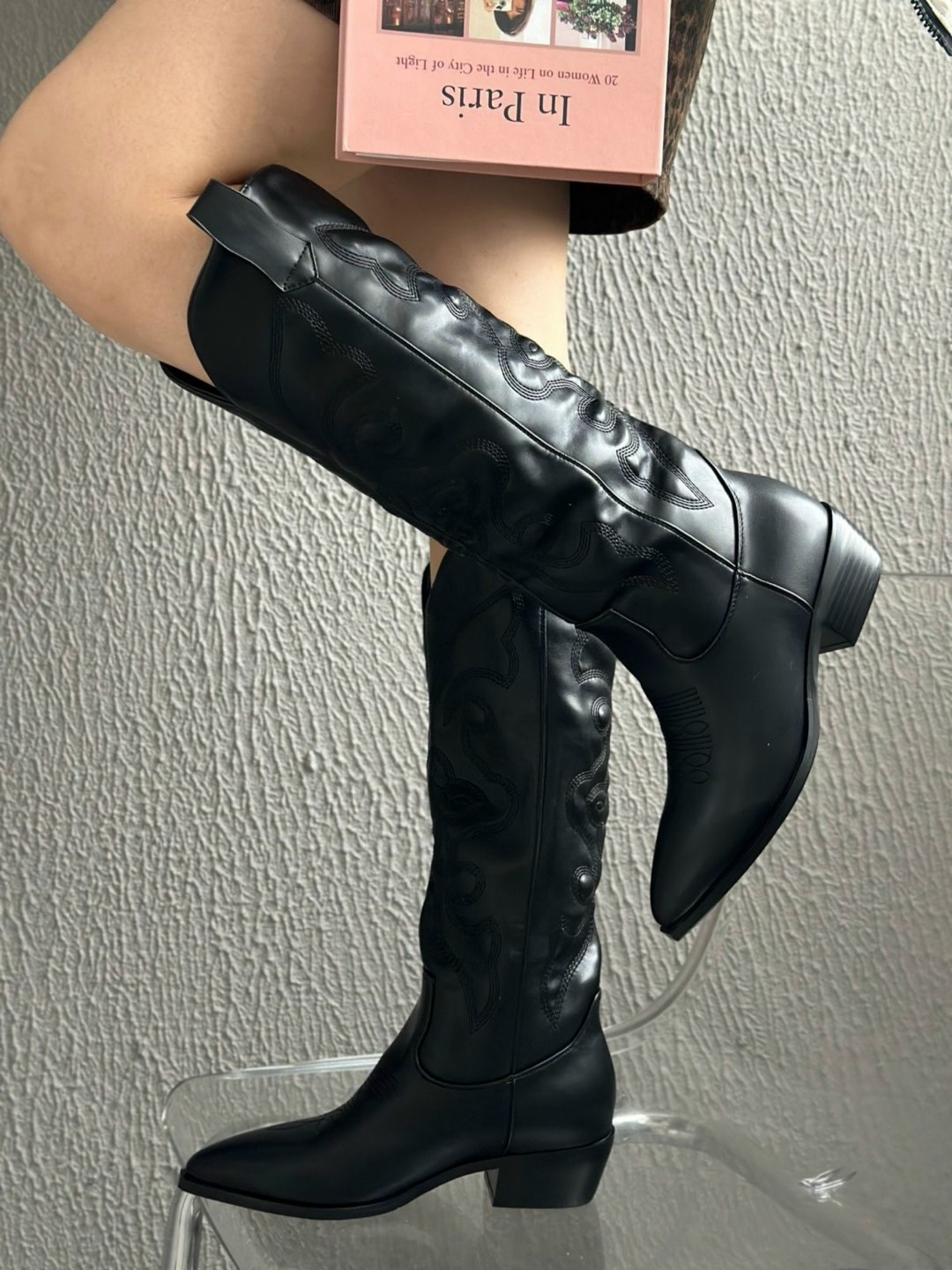 скриншот,цвета белого,для радиоуправляемых самолетов,однотонная белая,кеды для тенниса