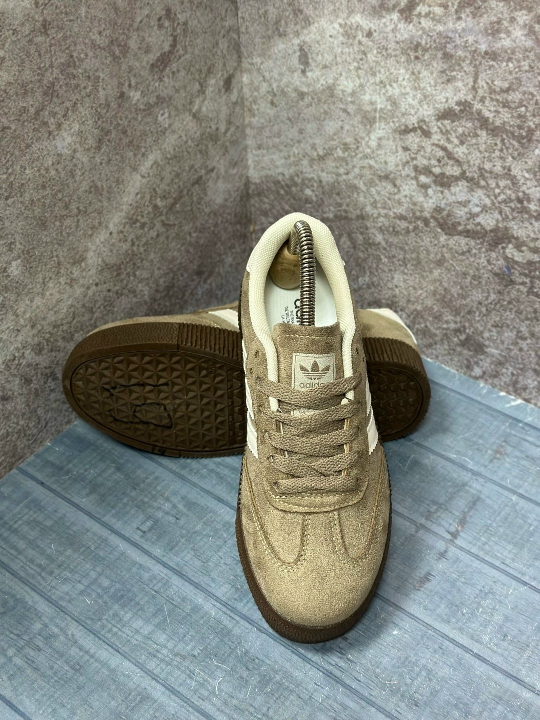 ,кроссовки adidas,кроссовки adidas spezial,кроссовки adidas samba,бежевые кроссовки