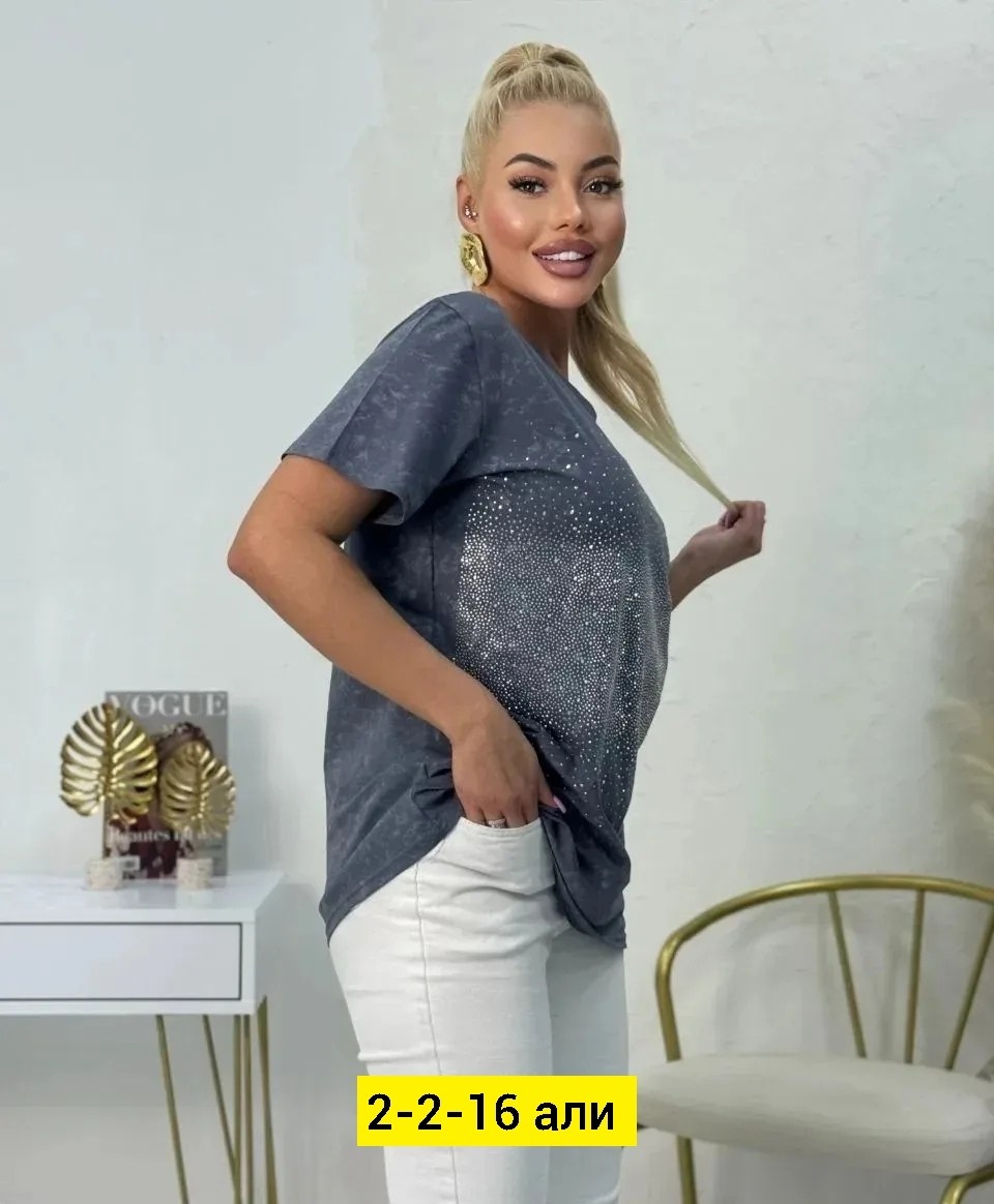 футболка оверсайз со стразам,футболки женская,футболка со стразами,футболка женская со стразами,женская трикотажная футболка