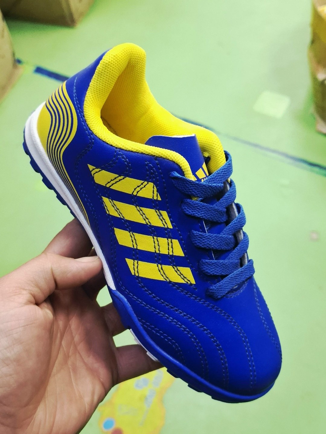 футбольная ,футбольная бутса,футбольные кроссовки,кроссовки, для футбола