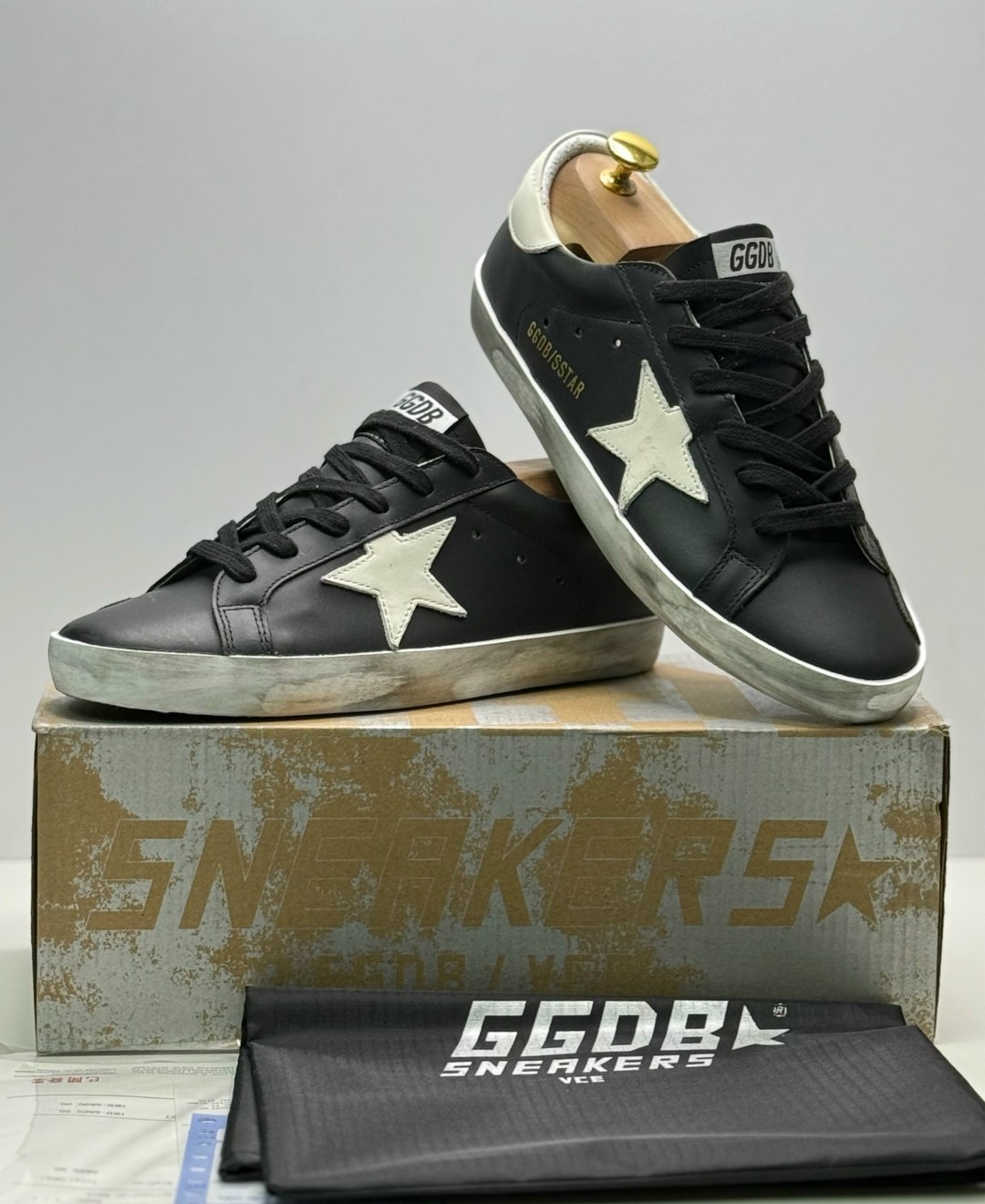 кроссовки golden goose superstar distressed black silver,кроссовки golden goose superstar black white,golden goose кеды hi star на платформе черный,golden goose deluxe brand черные кожаные кеды для же