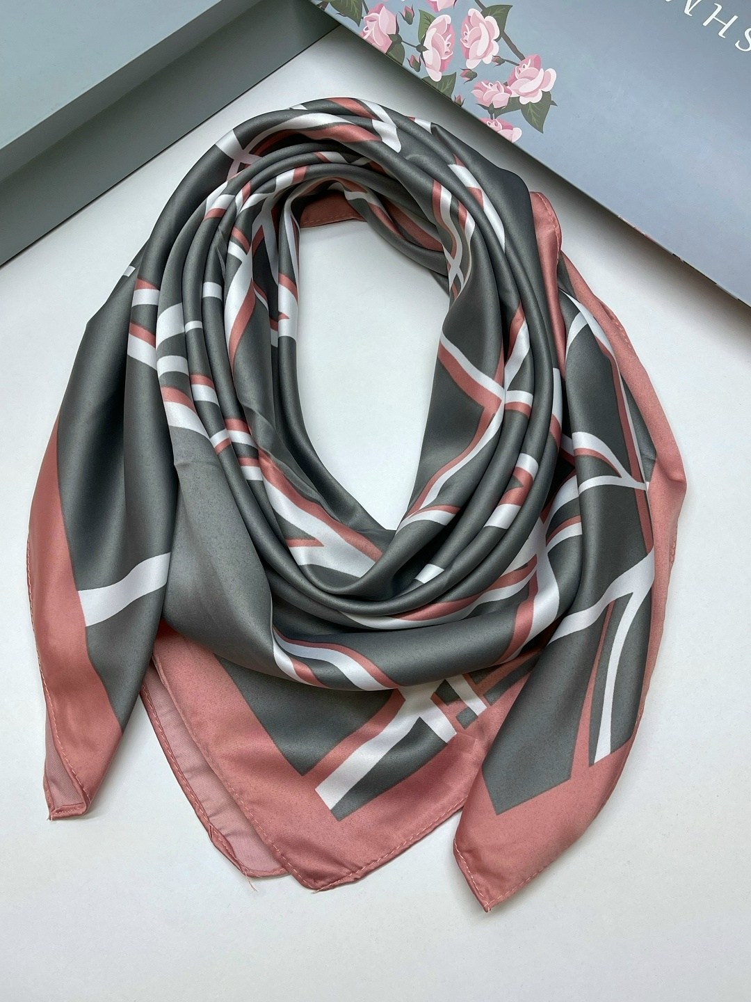 платки шелковые,шарф платок шелковый,женский платок,женские платки шелковый,платки тонки