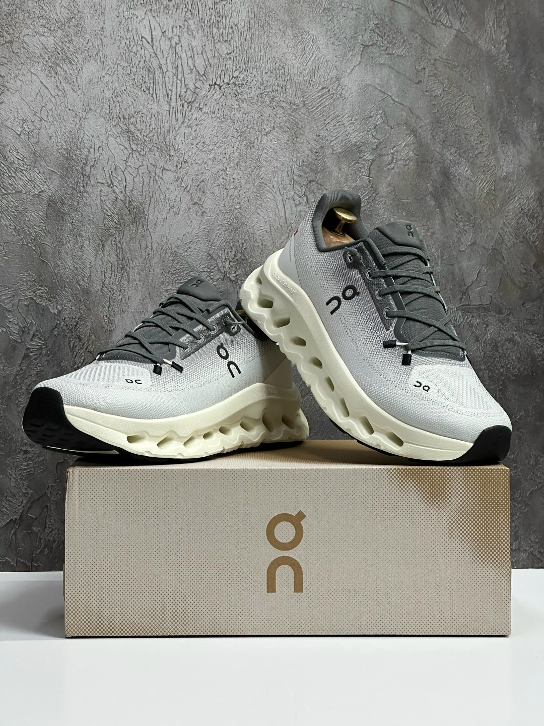 кроссовки on cloudtilt,on running кроссовки cloudtilt rock / sand белый,кроссовки,кроссовки on cloudtilt серебристый серый,