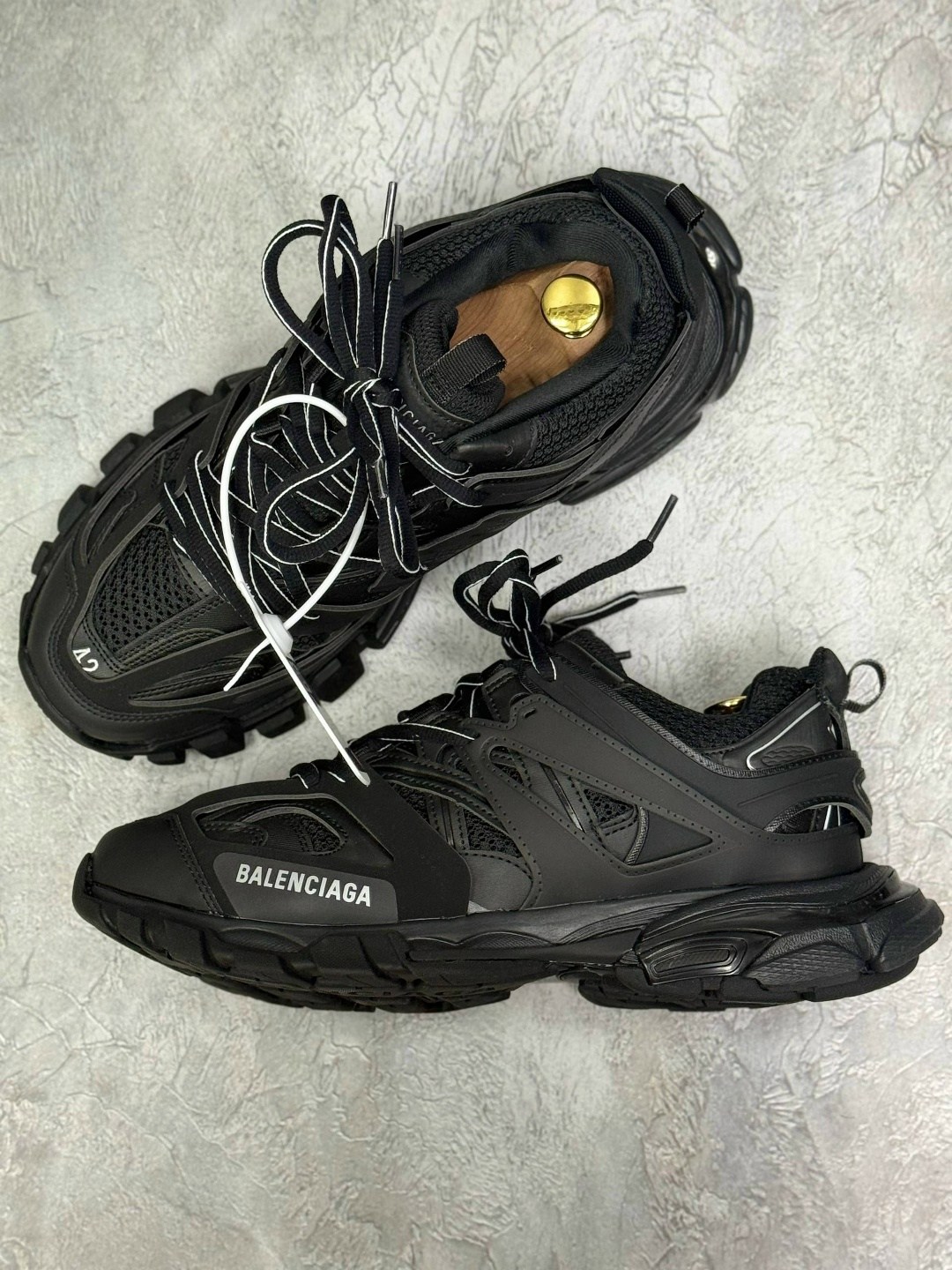 кроссовки balenciaga track,кроссовки balenciaga,кроссовки баленсиага трек черные,кроссовки баленсиага трек 1,баленсиага кроссовки черные track