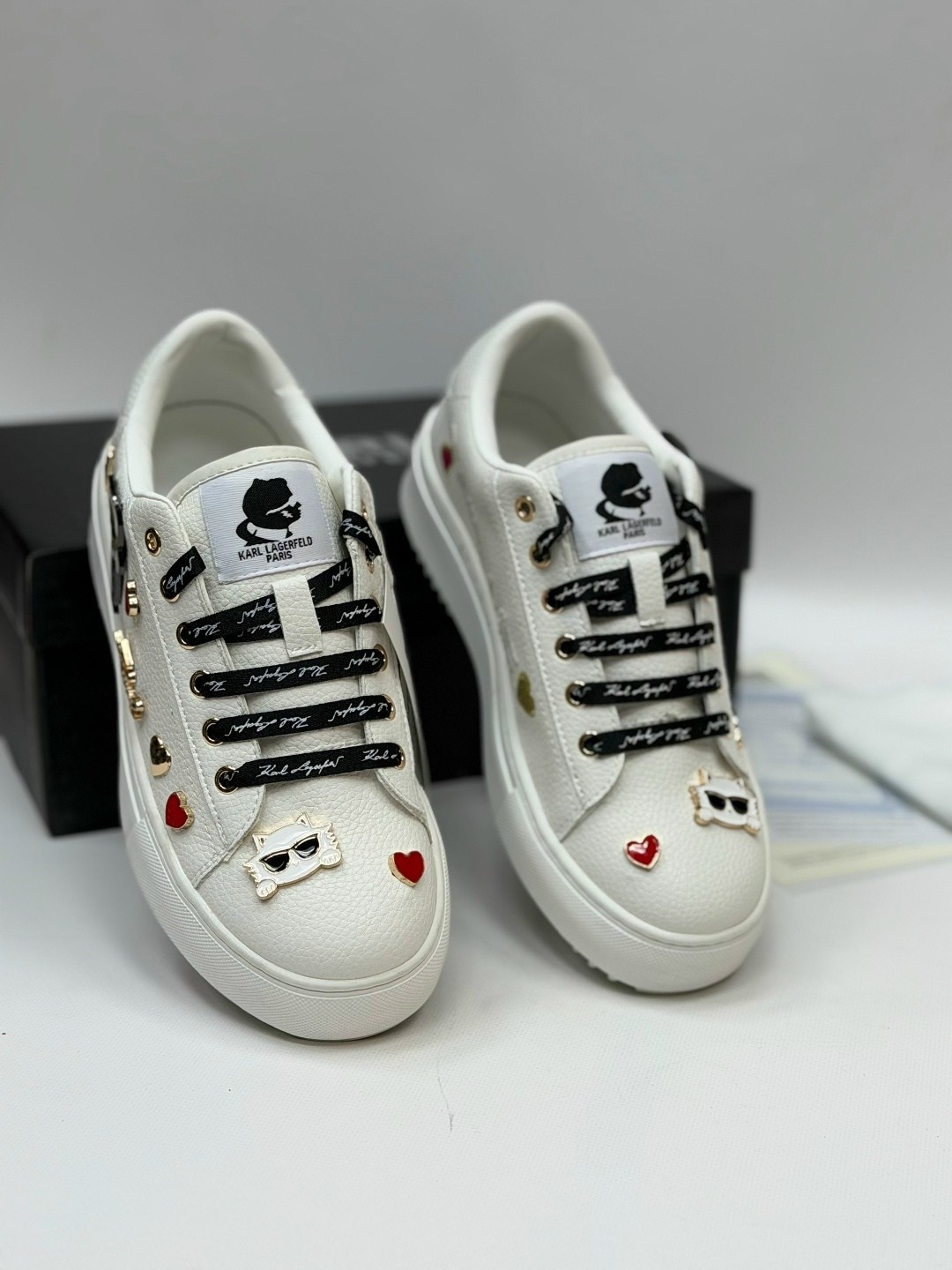 кроссовки cate pins на шнуровке karl lagerfeld белый,,кроссовки cate sneaker karl lagerfeld paris белый,кеды karl lagerfeld,кроссовки карл лагерфельд