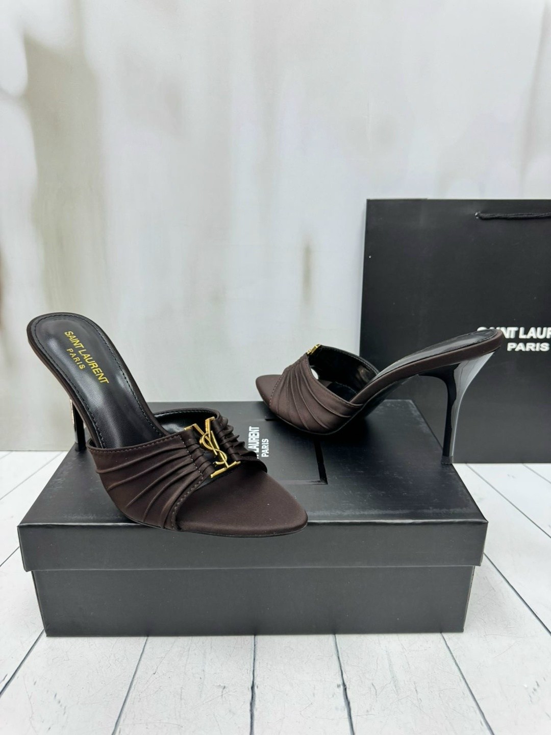 ,босоножки yves saint laurent,босоножки ysl,женские мюли,туфли saint laurent