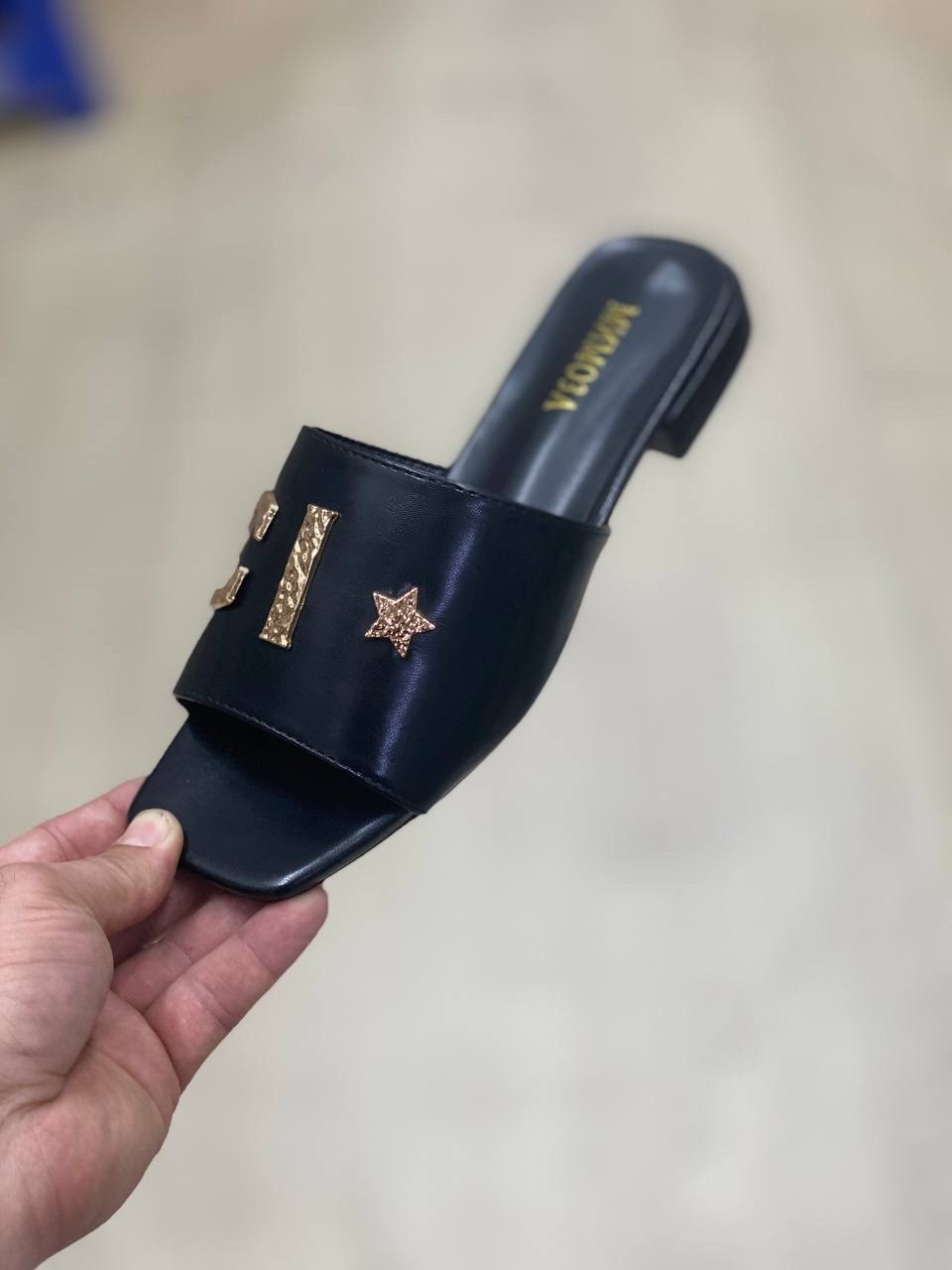 ,женские шлепанцы,шлепки женские,шлепанцы стильные,мюли женские