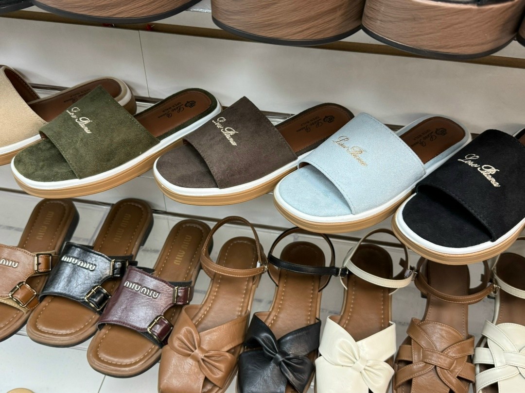 ,женские шлепанцы,модные шлепанцы,босоножки модные, летняя