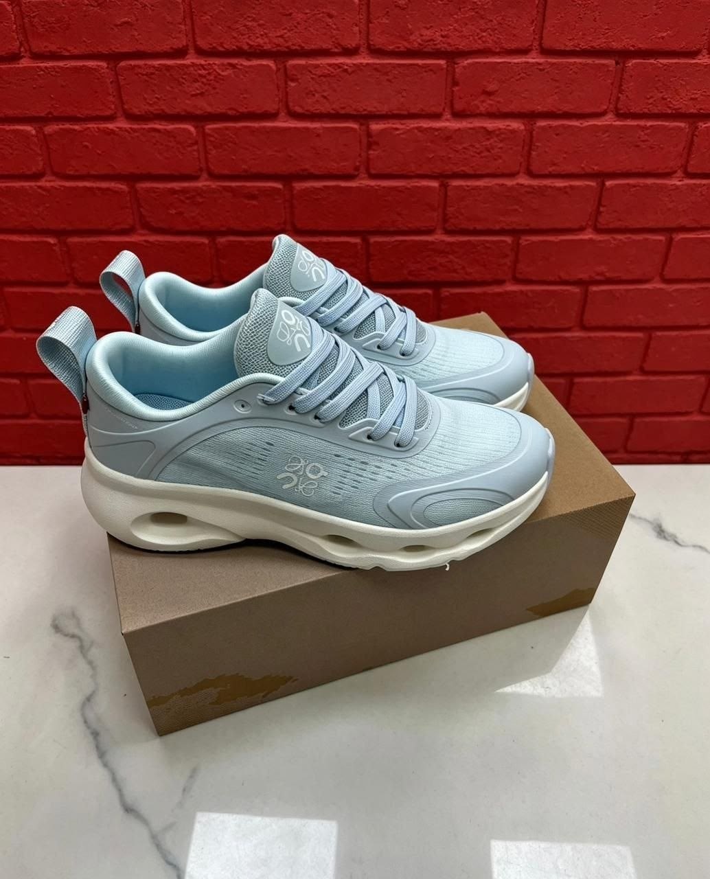 кроссовки повседневные,кроссовки женскиe,кроссовки,кроссовки мужские женские,loewe кроссовки