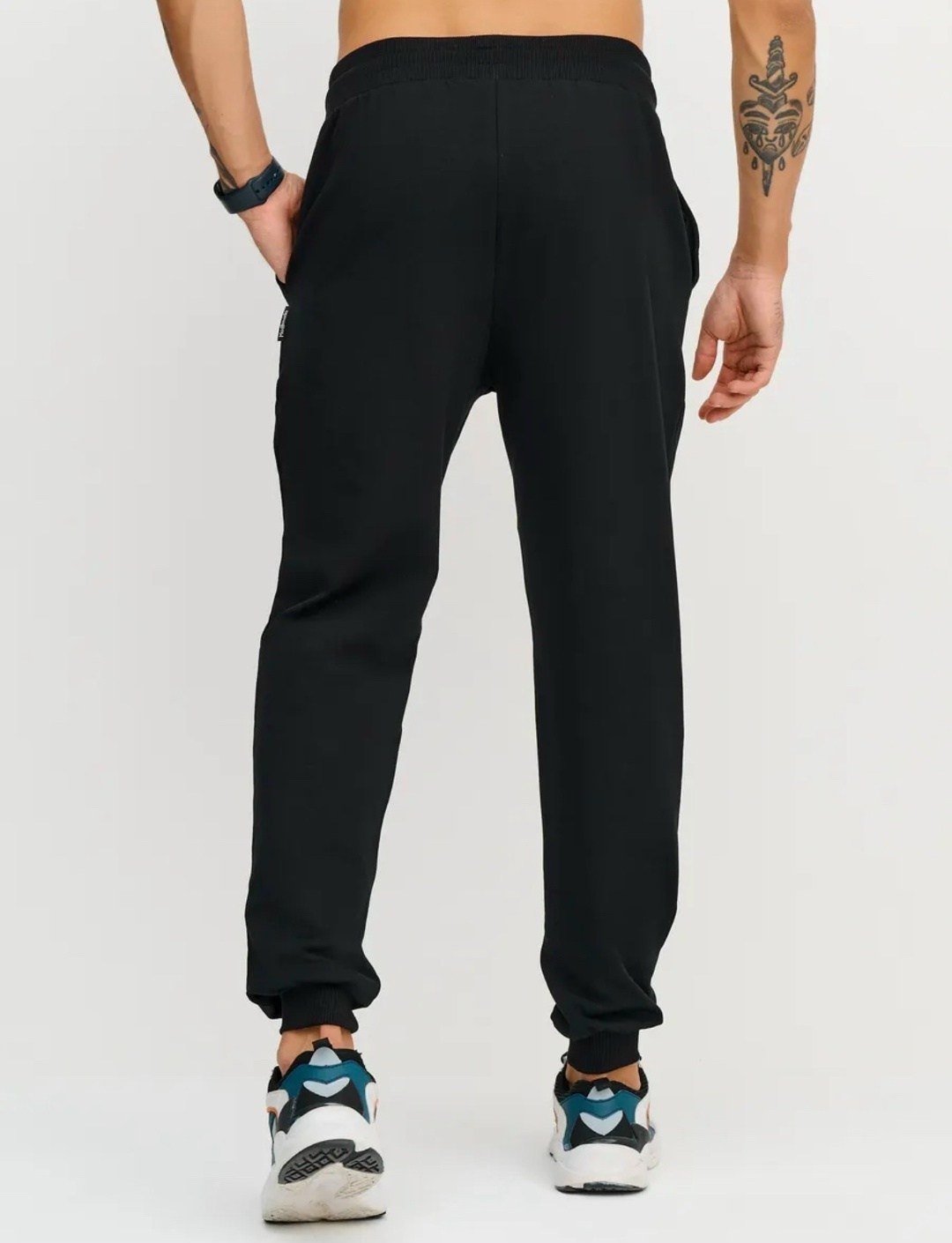 джоггеры трикотажные,трикотажные брюки джоггеры,брюки джоггеры,брюки мужские джоггеры,брюки спортивные активам джоггеры