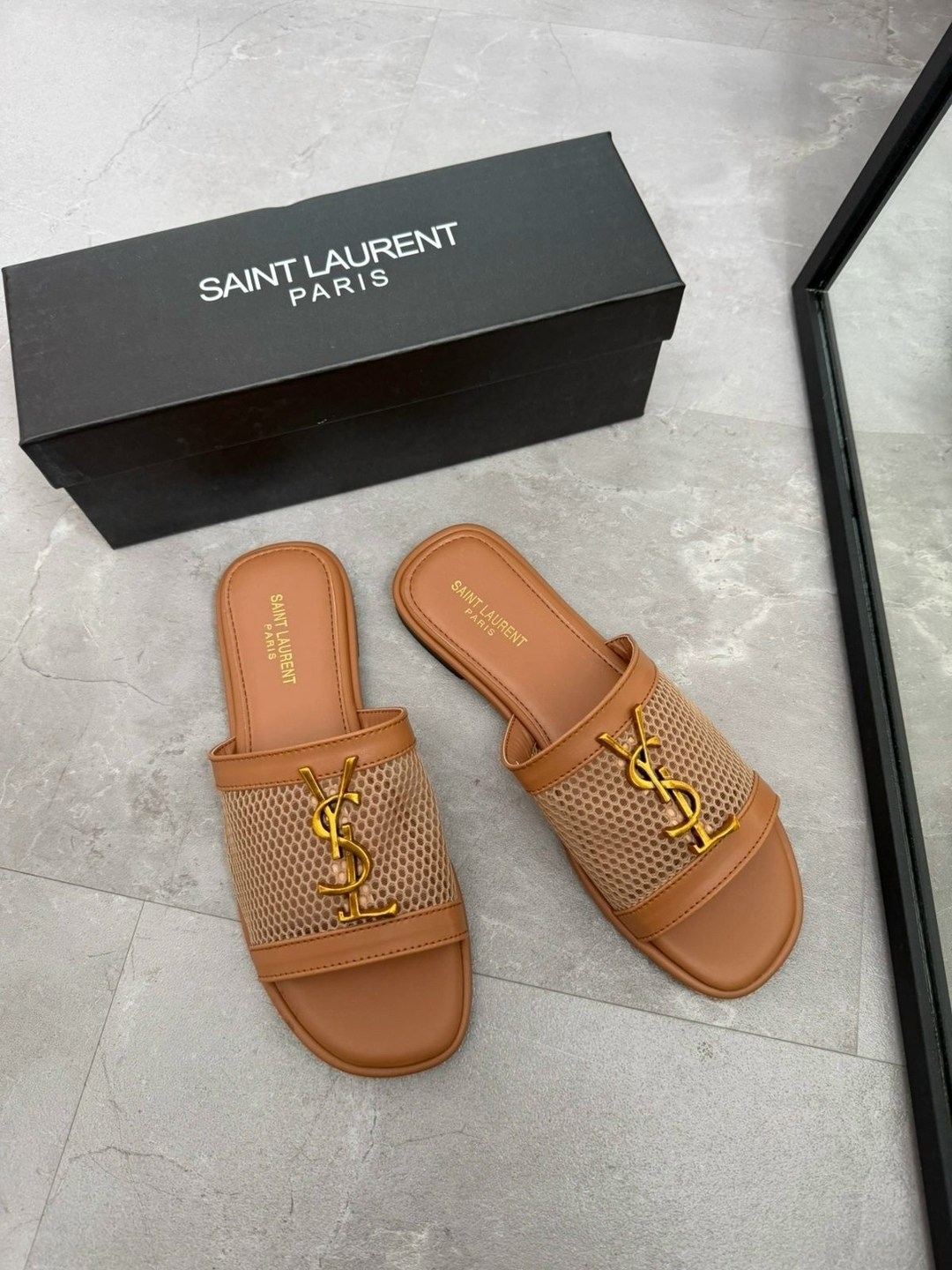 ,шлепанцы женские,босоножки yves saint laurent,шлепки ив сен лоран,босоножки женские