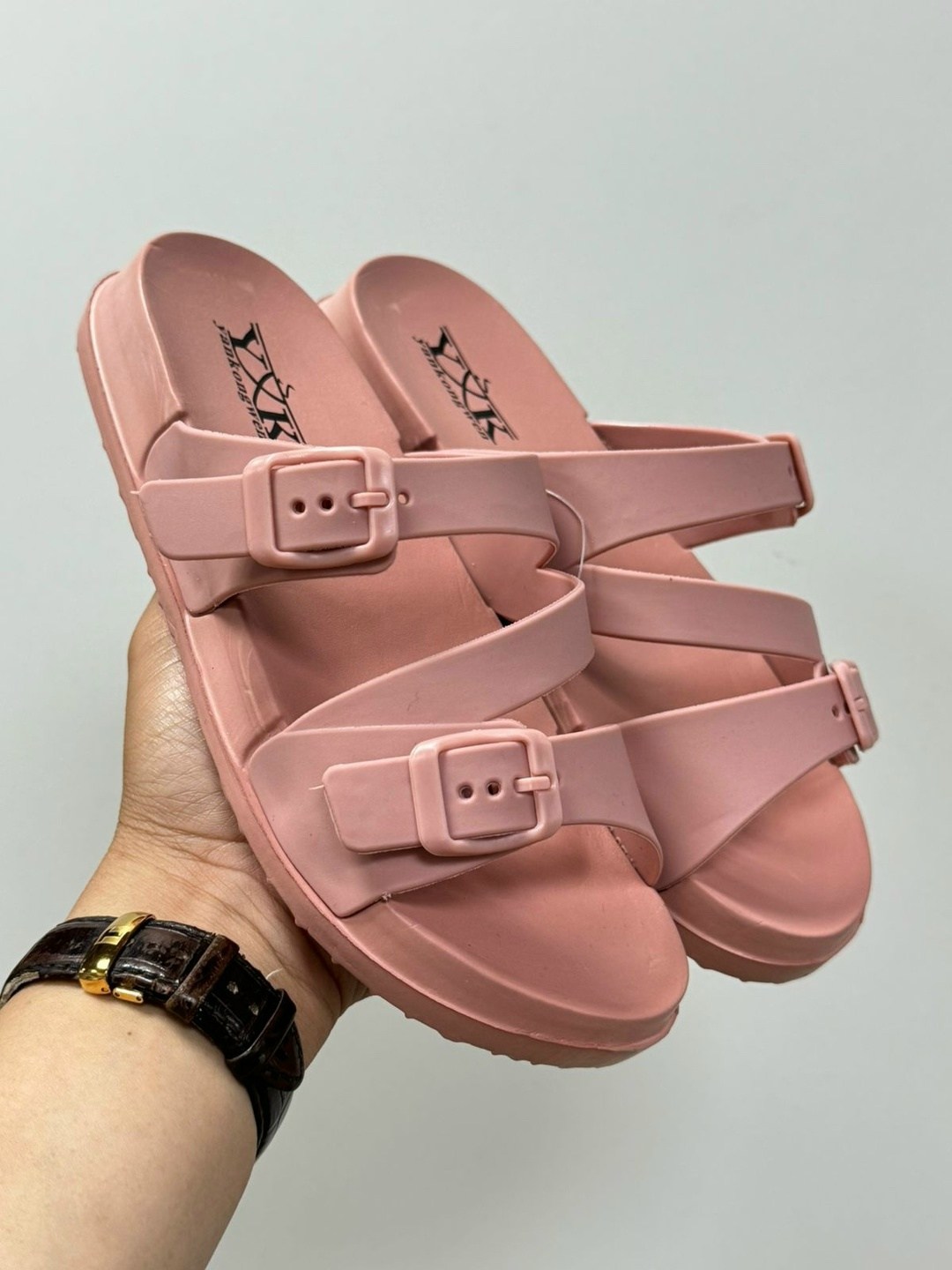 ,женские шлепанцы,шлепки женские,модные тапочки,сандалии