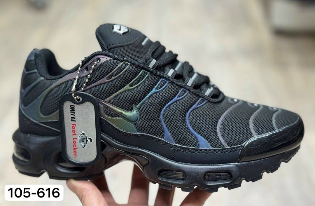 кроссовки nike air max plus tn,nike air max plus tn,nike air max plus,спортивные кроссовки унисекс nike air max plus tn черные,nike air max tn